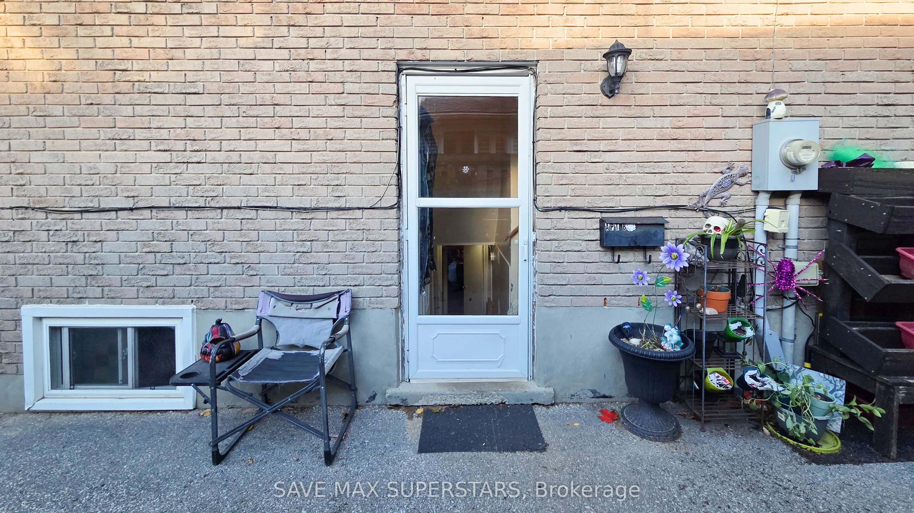 35 BERNICK Drive, #DUPLEX