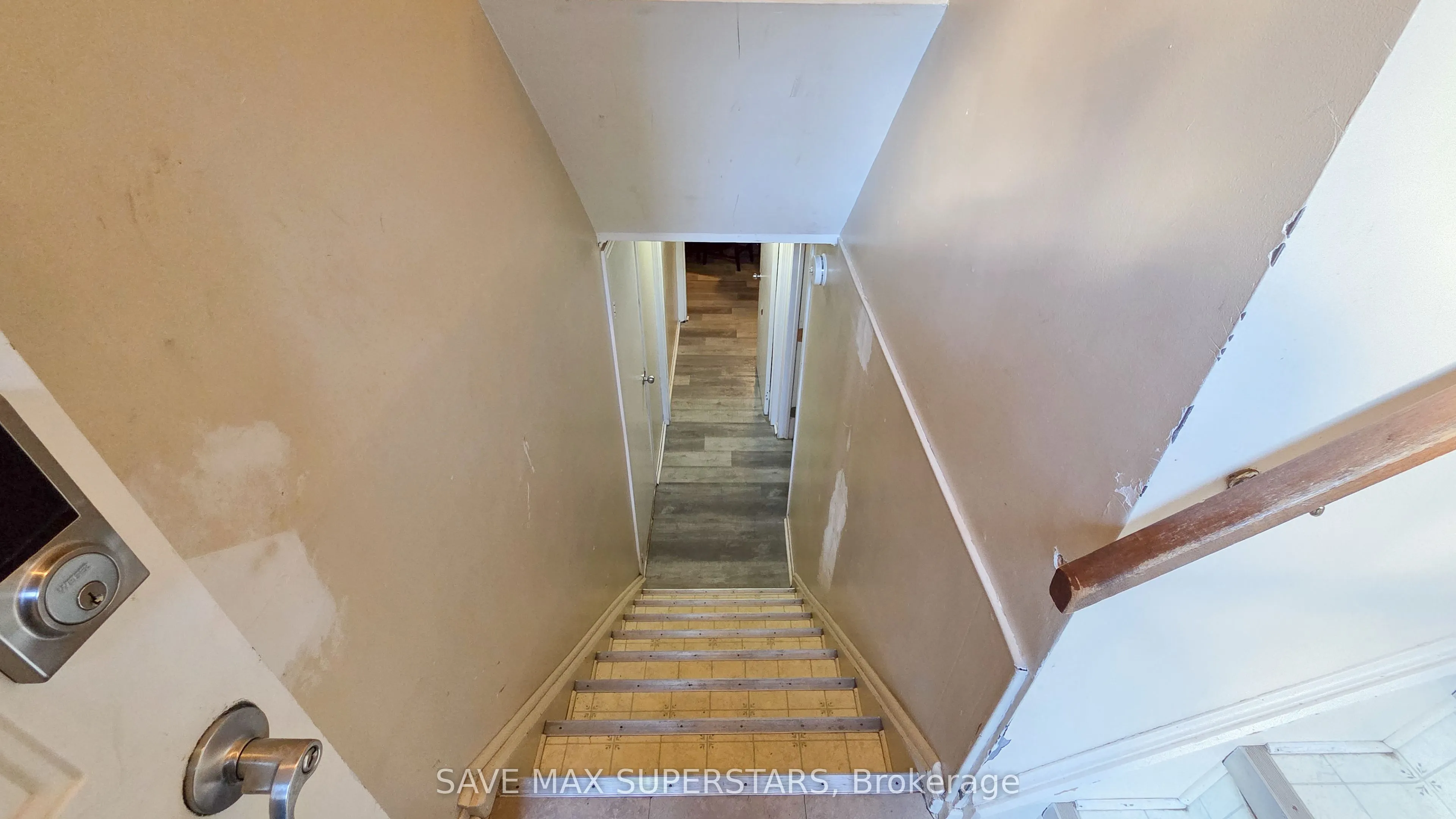 35 BERNICK Drive, #DUPLEX