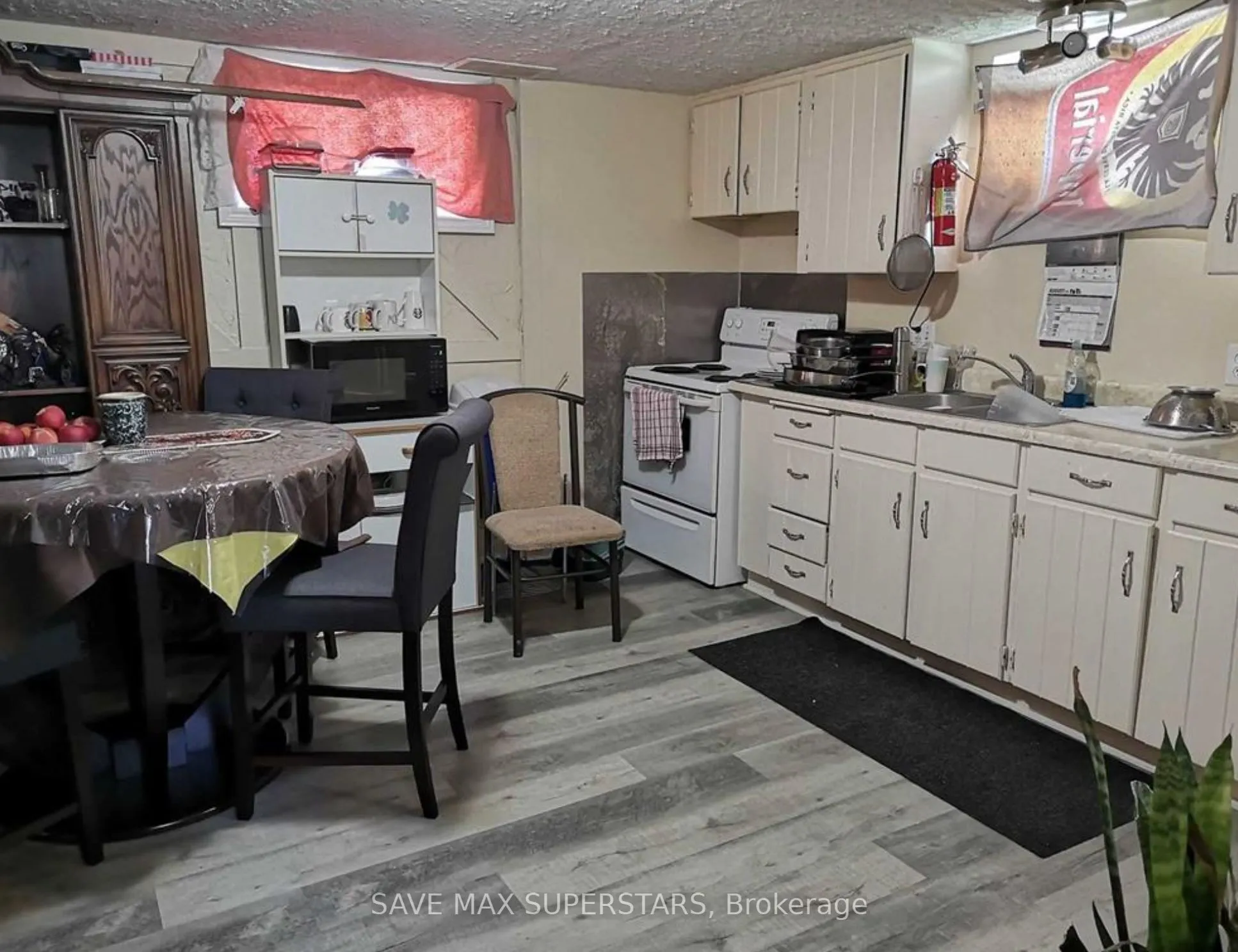 35 BERNICK Drive, #DUPLEX