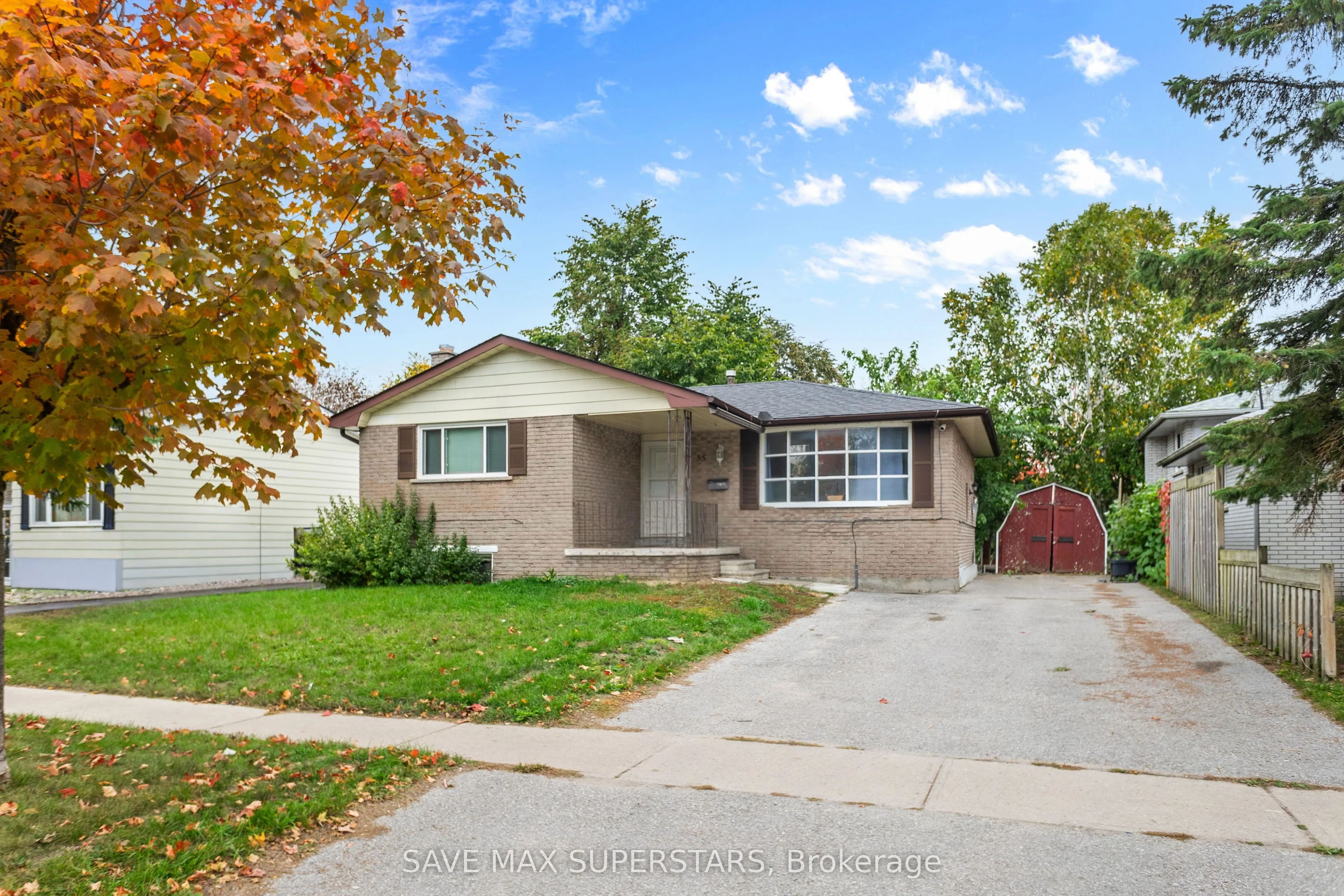 35 BERNICK Drive, #DUPLEX