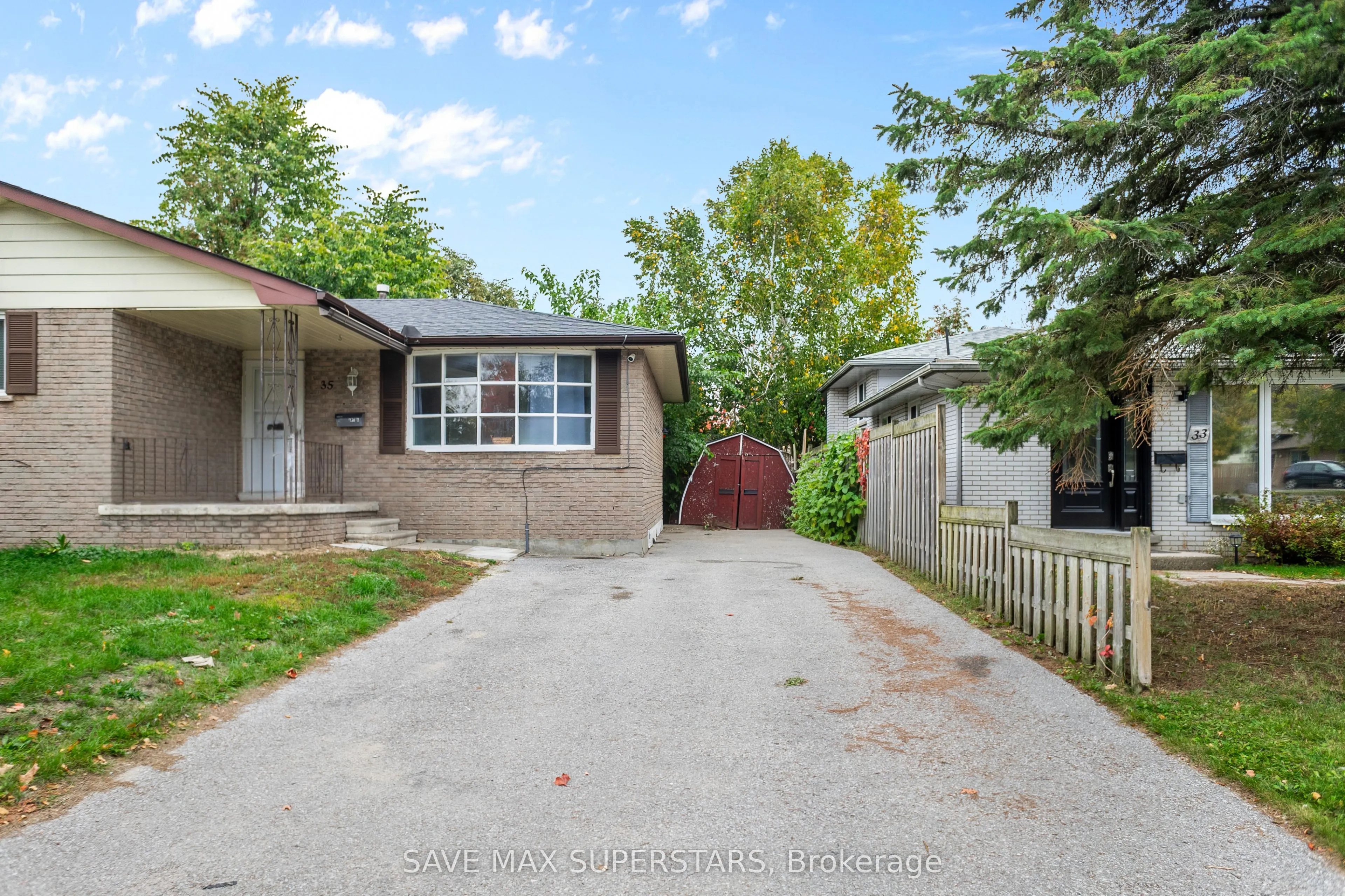 35 BERNICK Drive, #DUPLEX