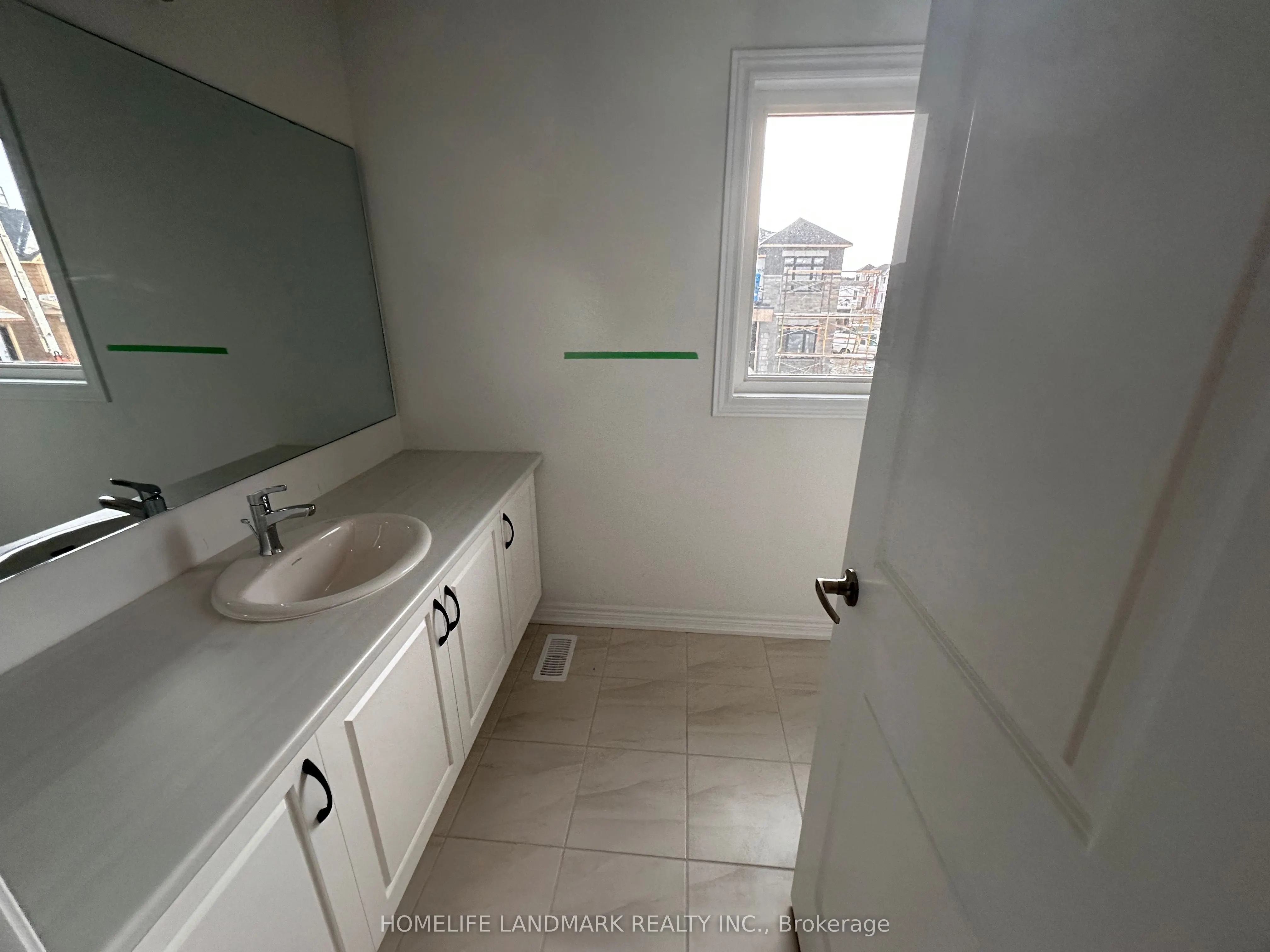 21 Kingsbury Trail E