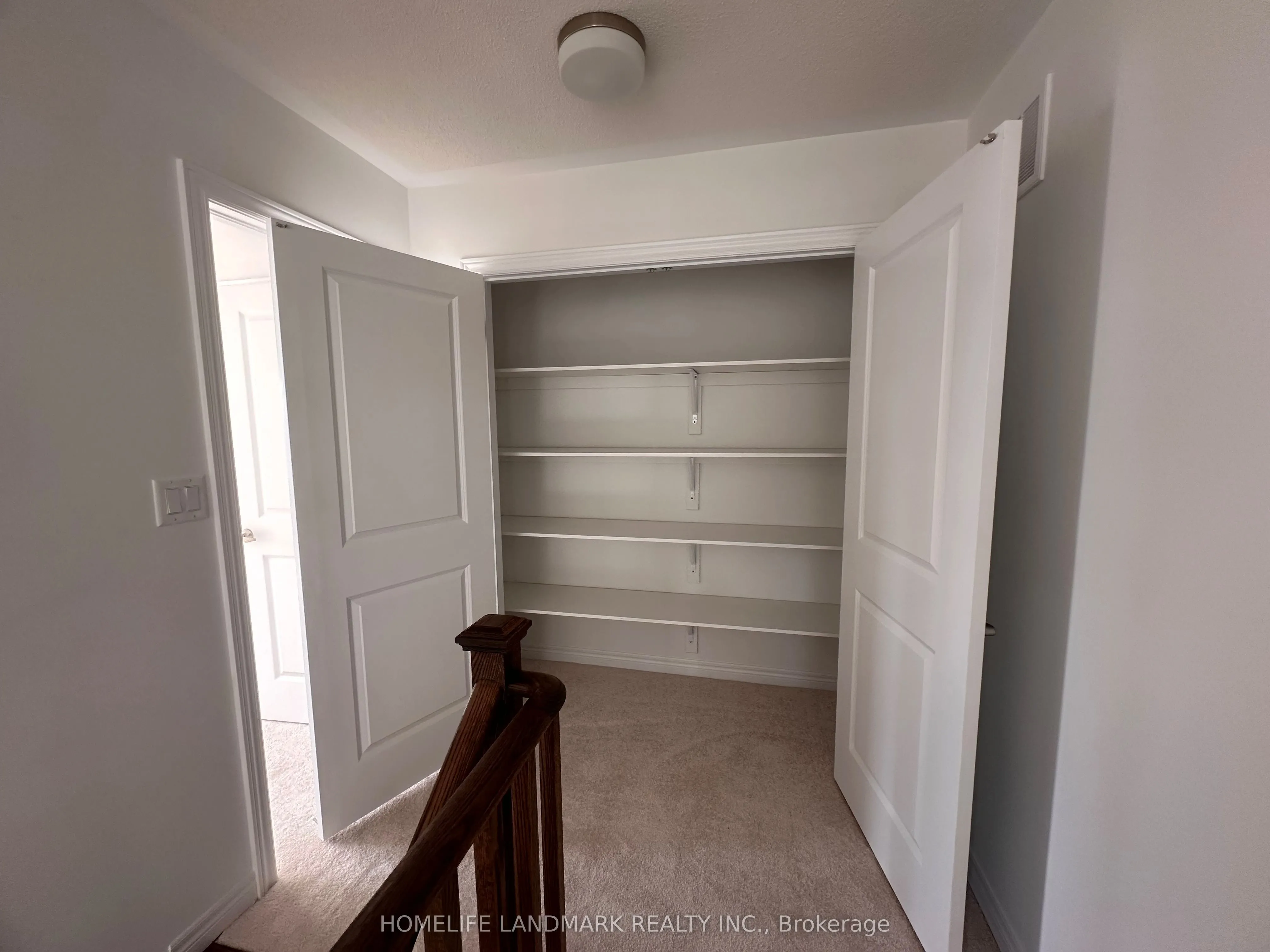 21 Kingsbury Trail E