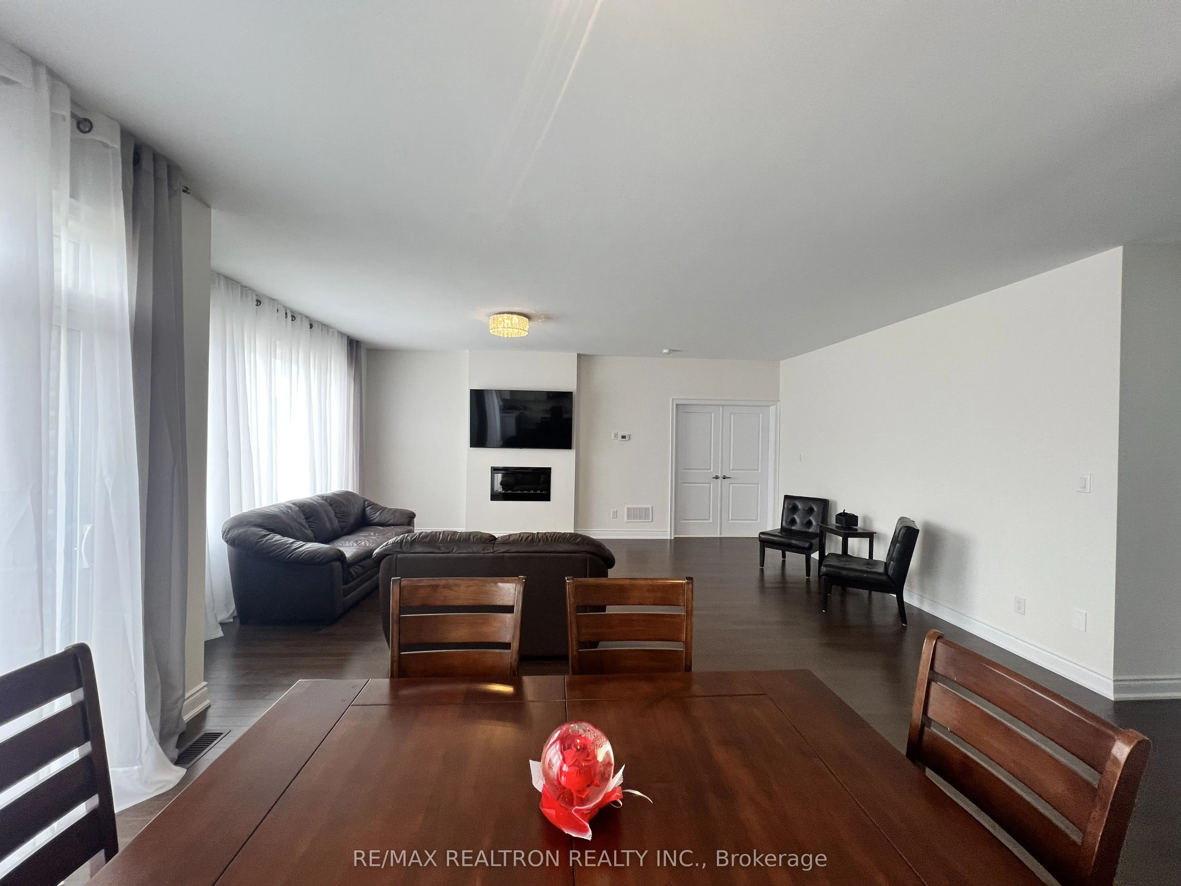 280 Ramblewood Drive