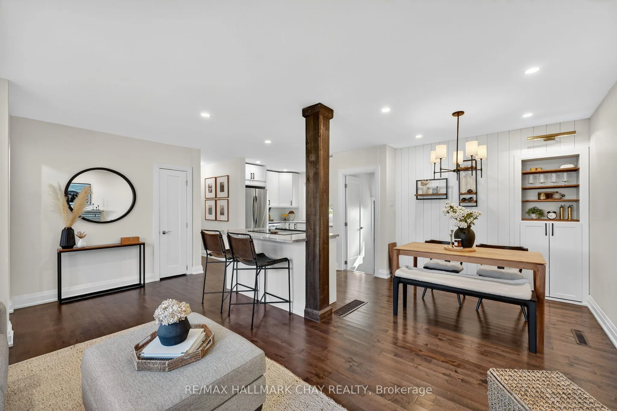 255 Codrington Street