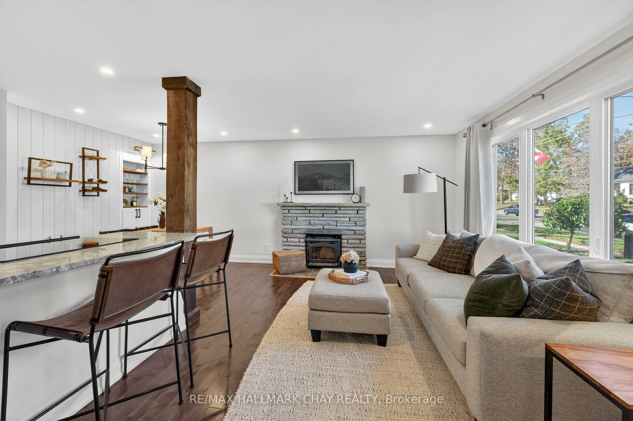 255 Codrington Street