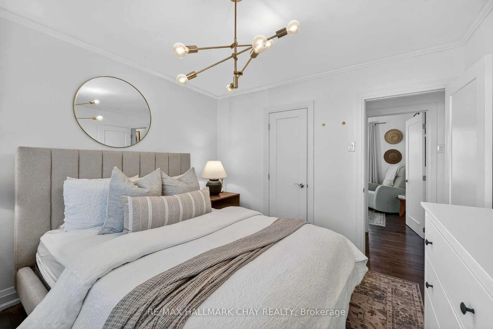 255 Codrington Street