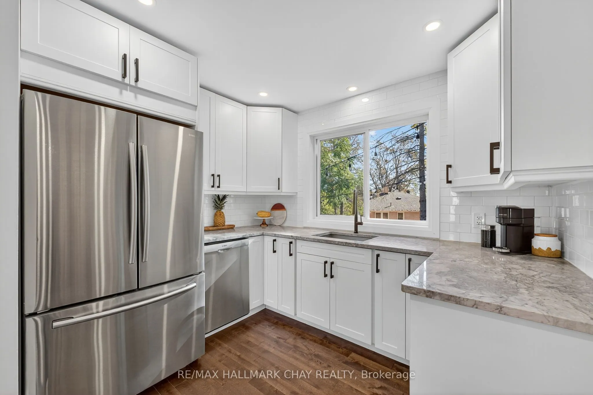 255 Codrington Street