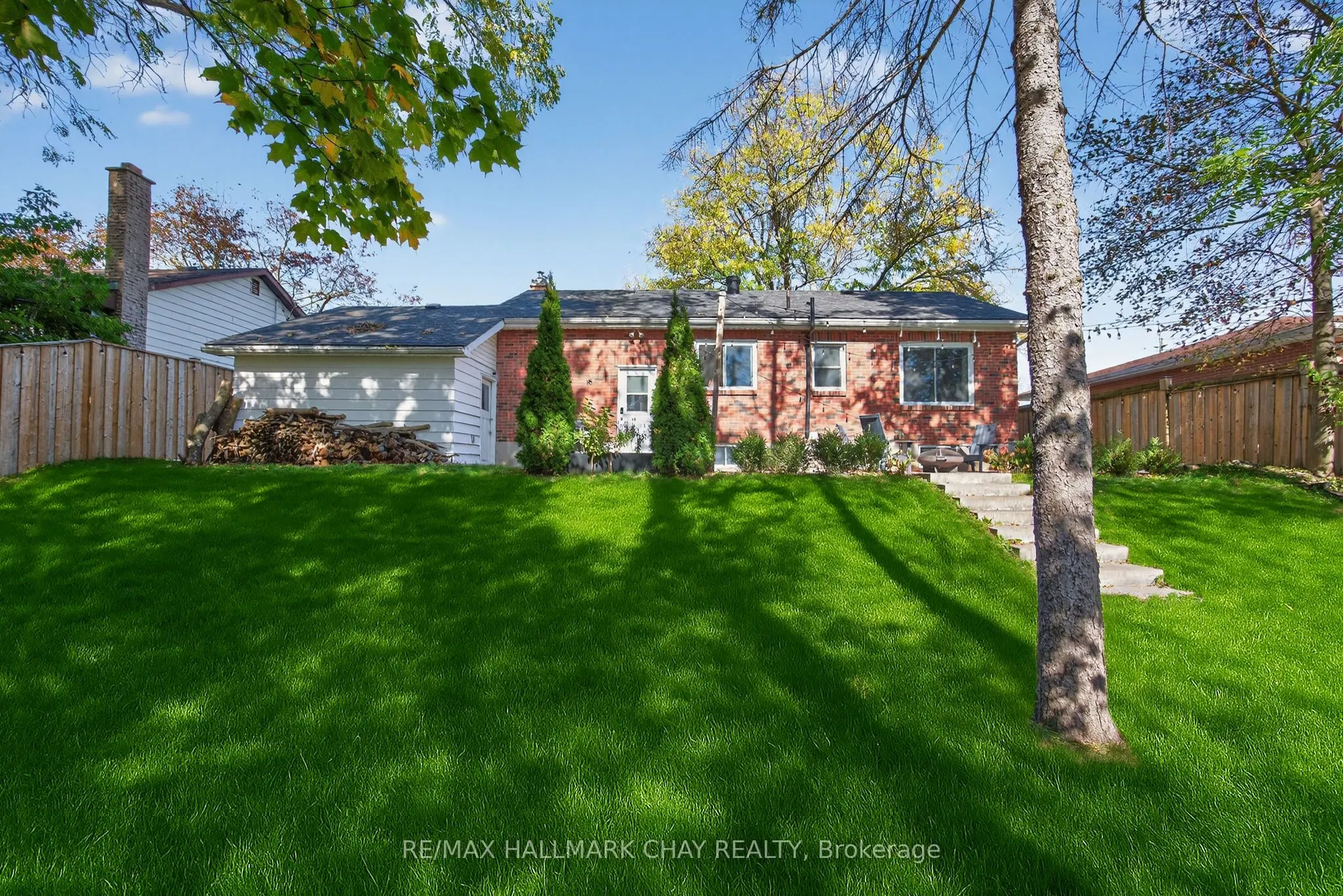 255 Codrington Street