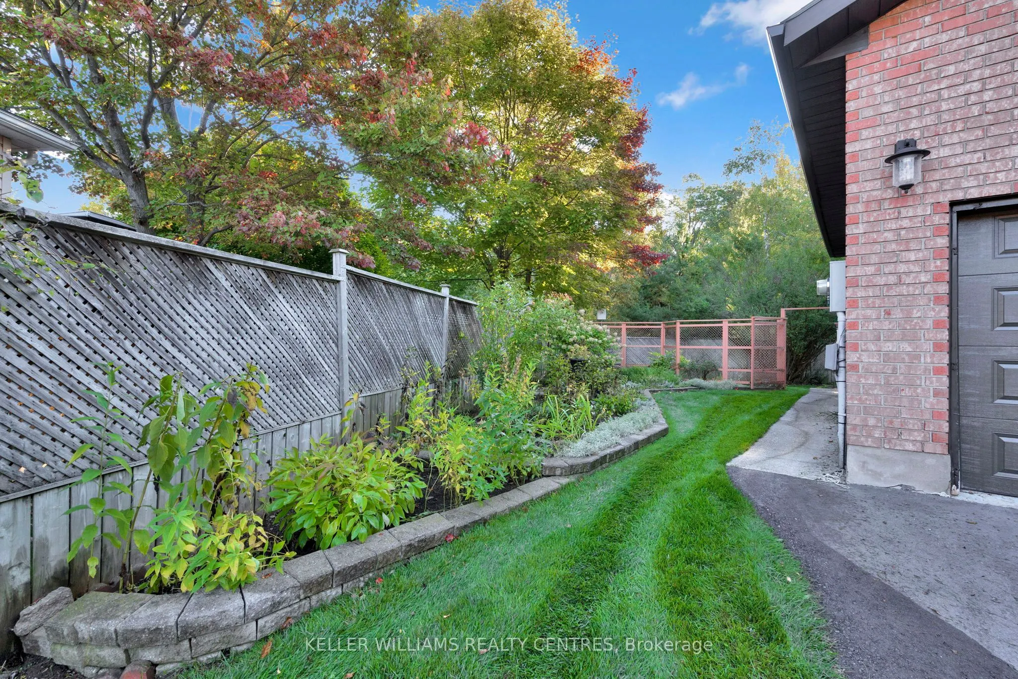 11 Birchmount Circle