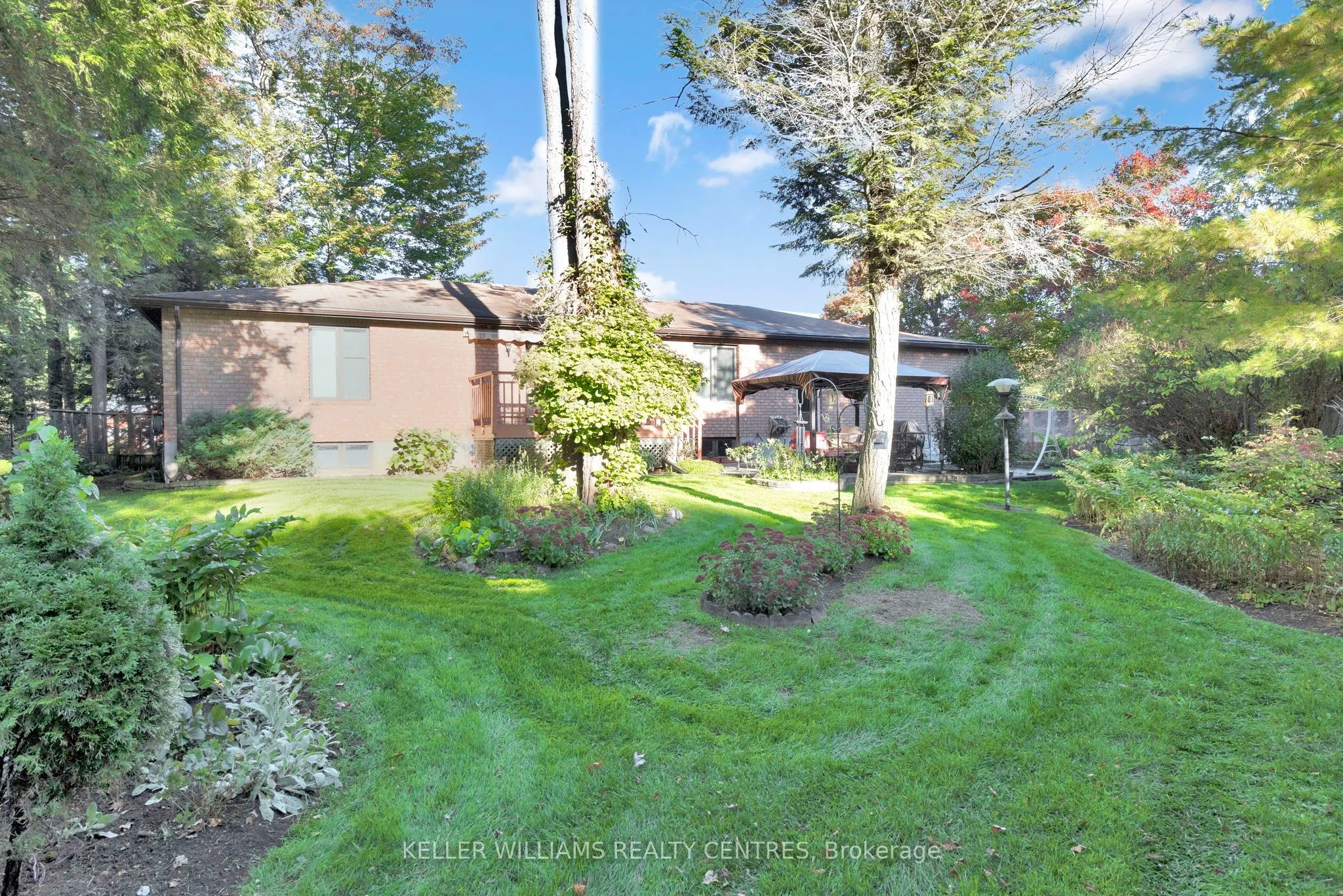 11 Birchmount Circle