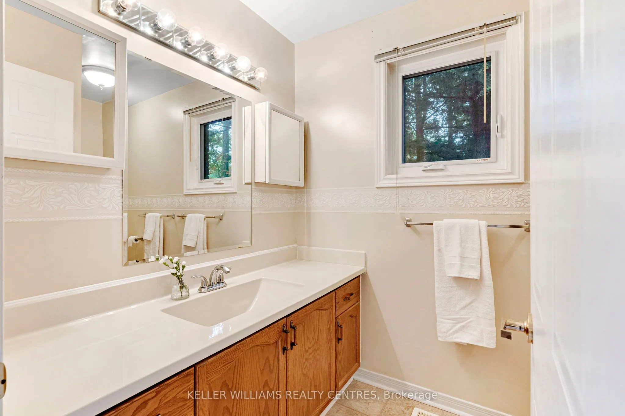 11 Birchmount Circle