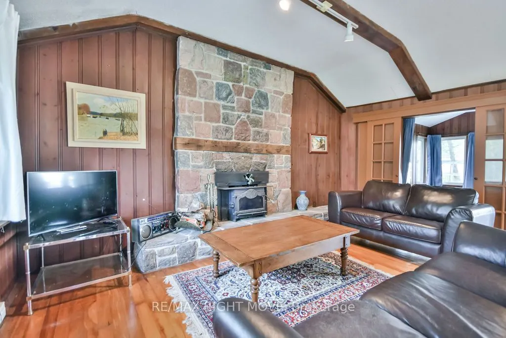 1467 Cunningham Crescent