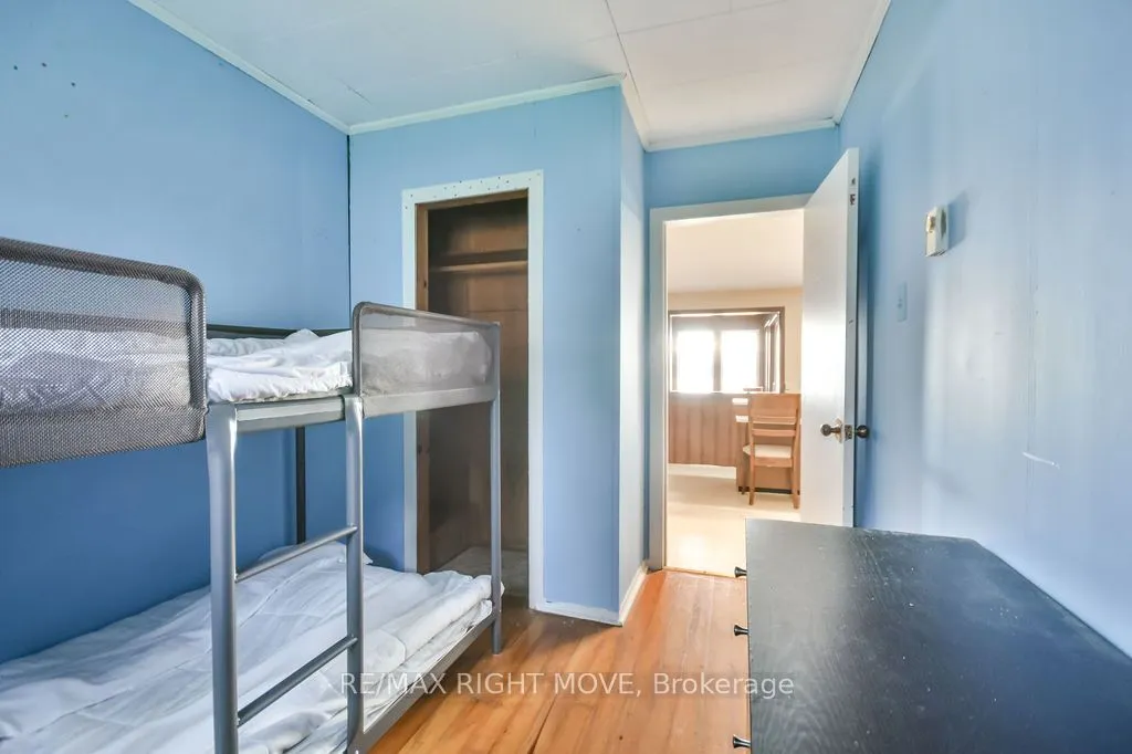 1467 Cunningham Crescent