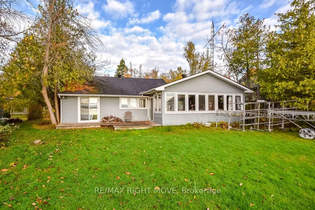 1467 Cunningham Crescent