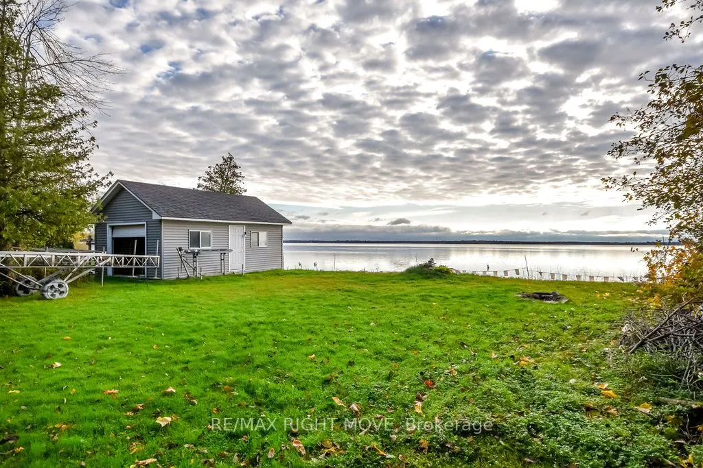 1467 Cunningham Crescent