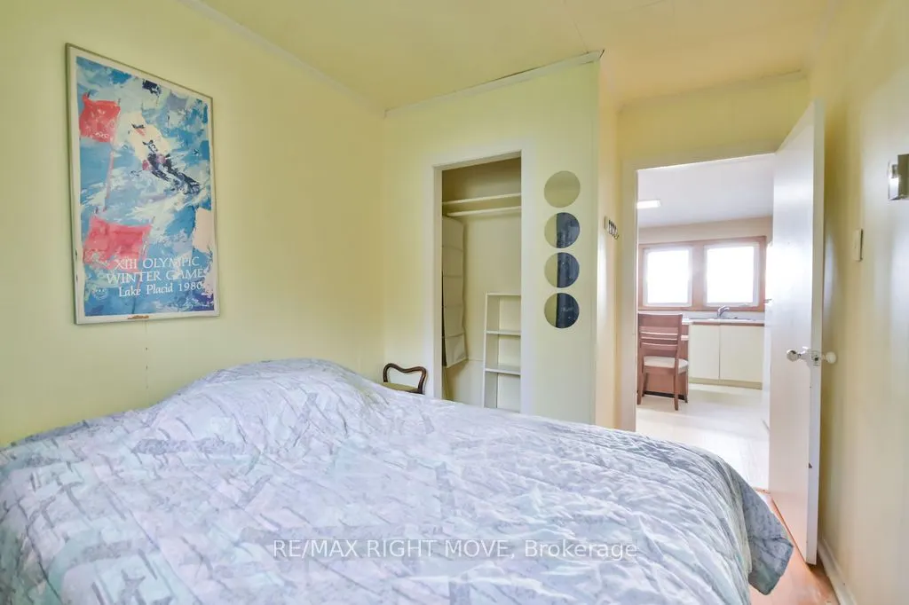 1467 Cunningham Crescent