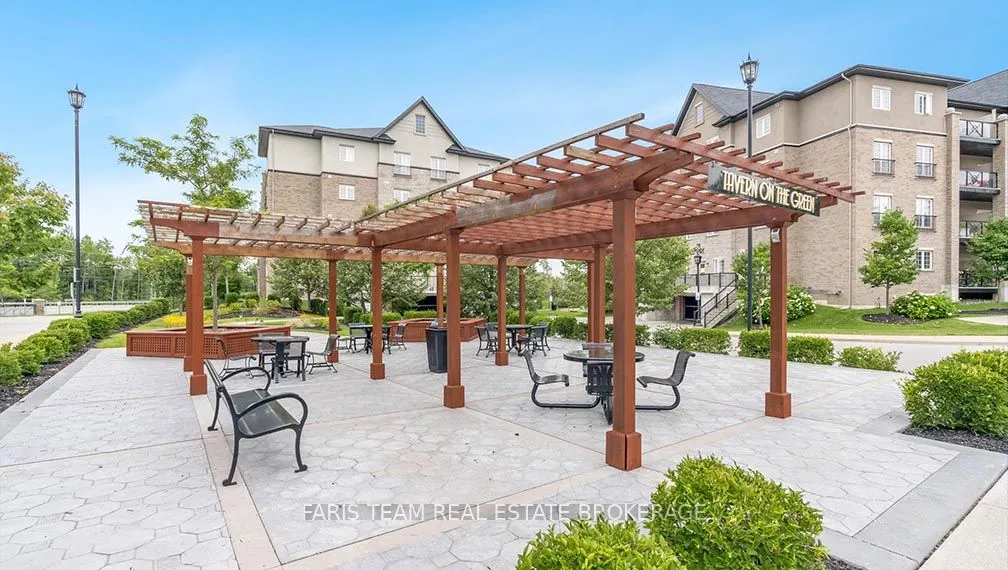 40 Ferndale Drive S, #210