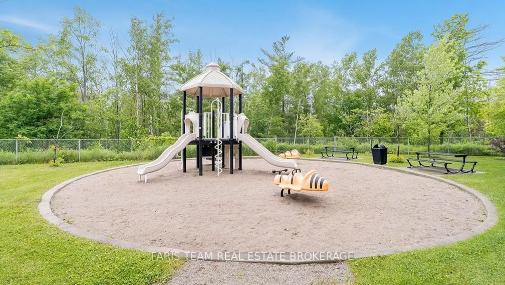 40 Ferndale Drive S, #210