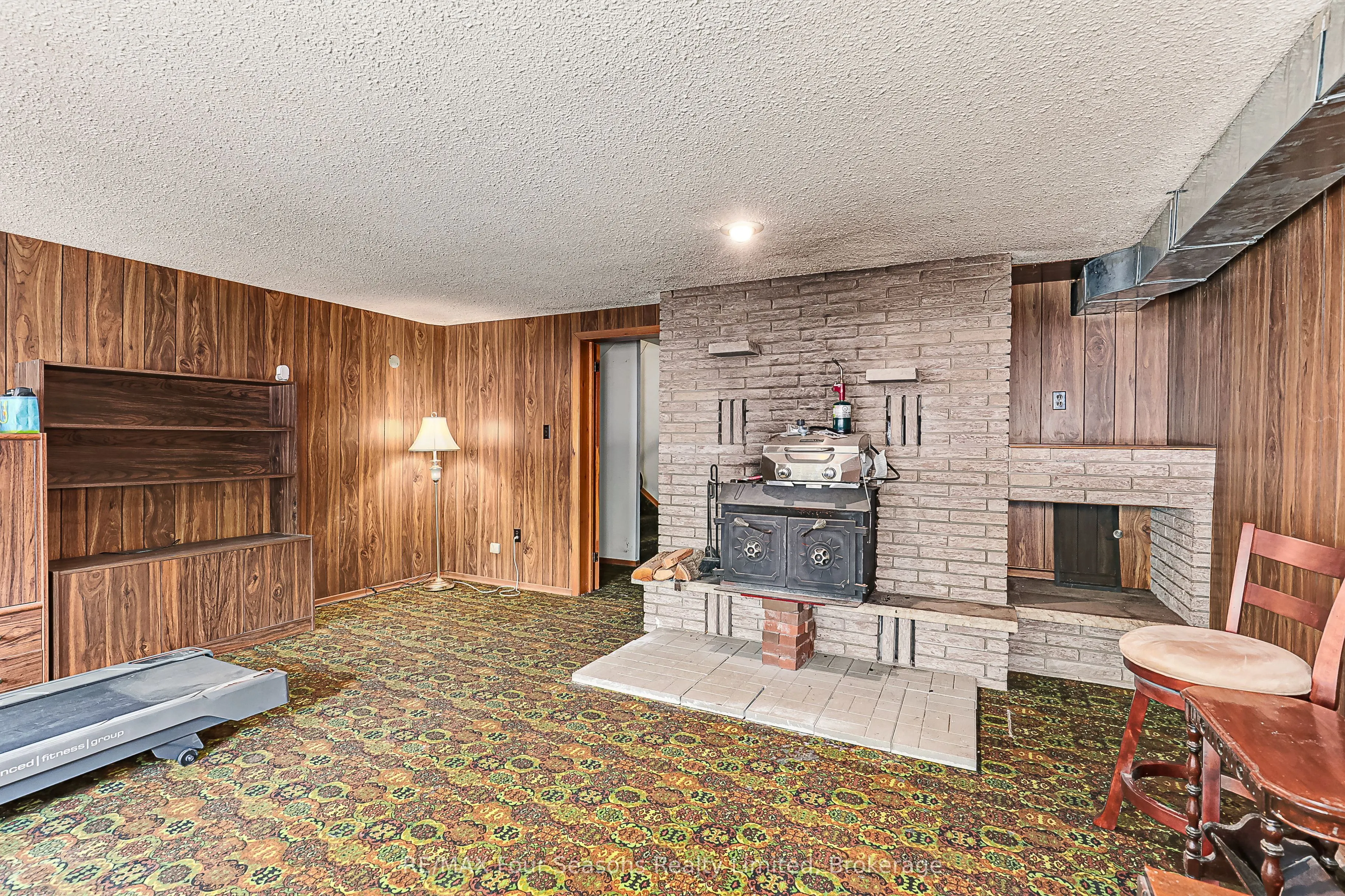 828 Oxbow Park Drive