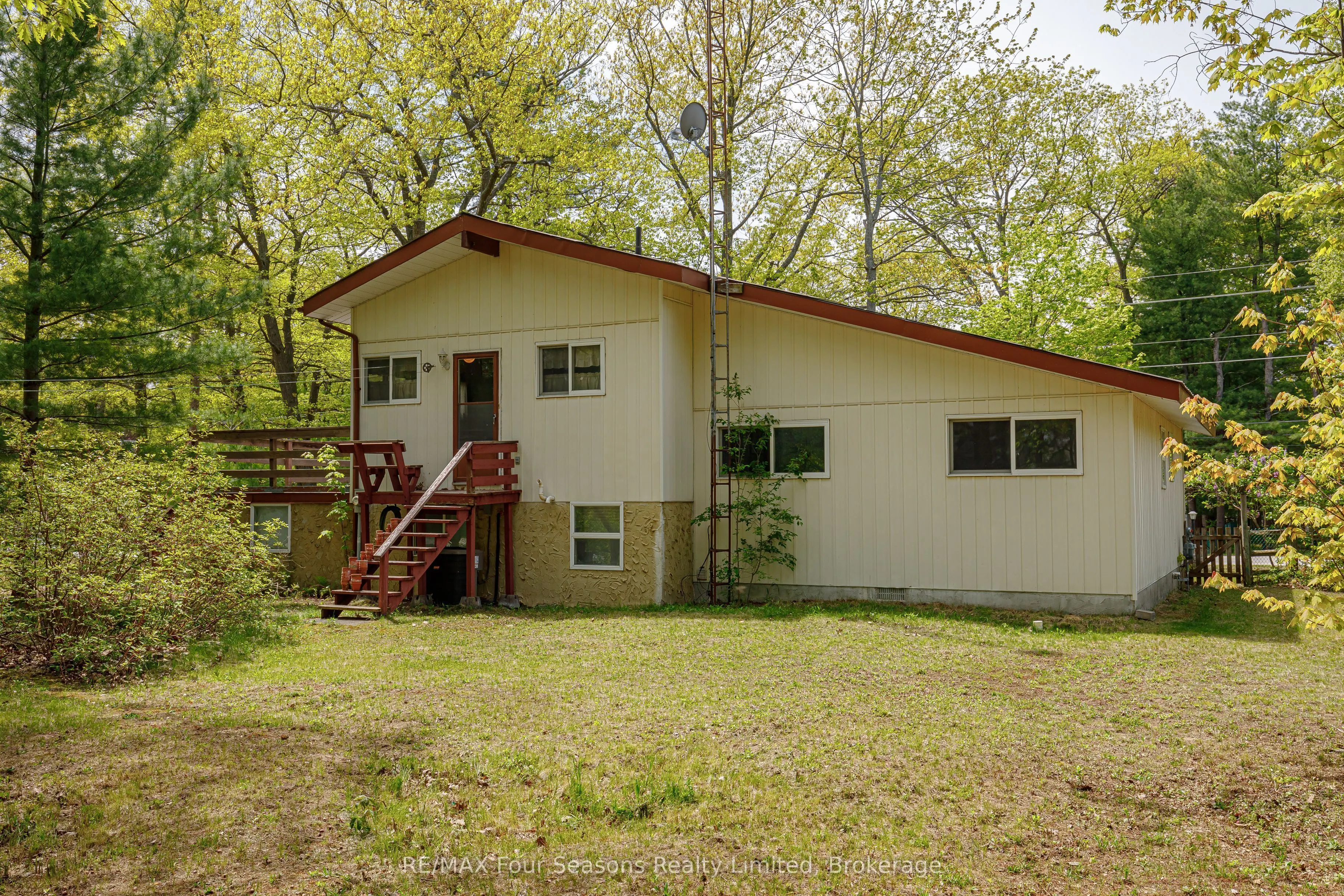 828 Oxbow Park Drive