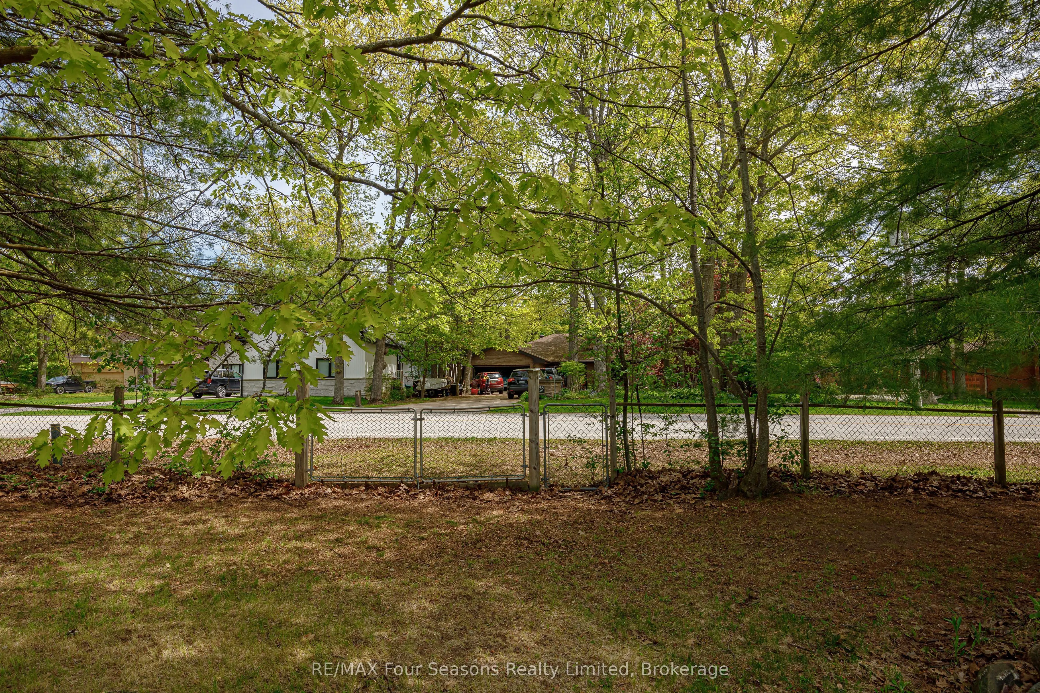 828 Oxbow Park Drive