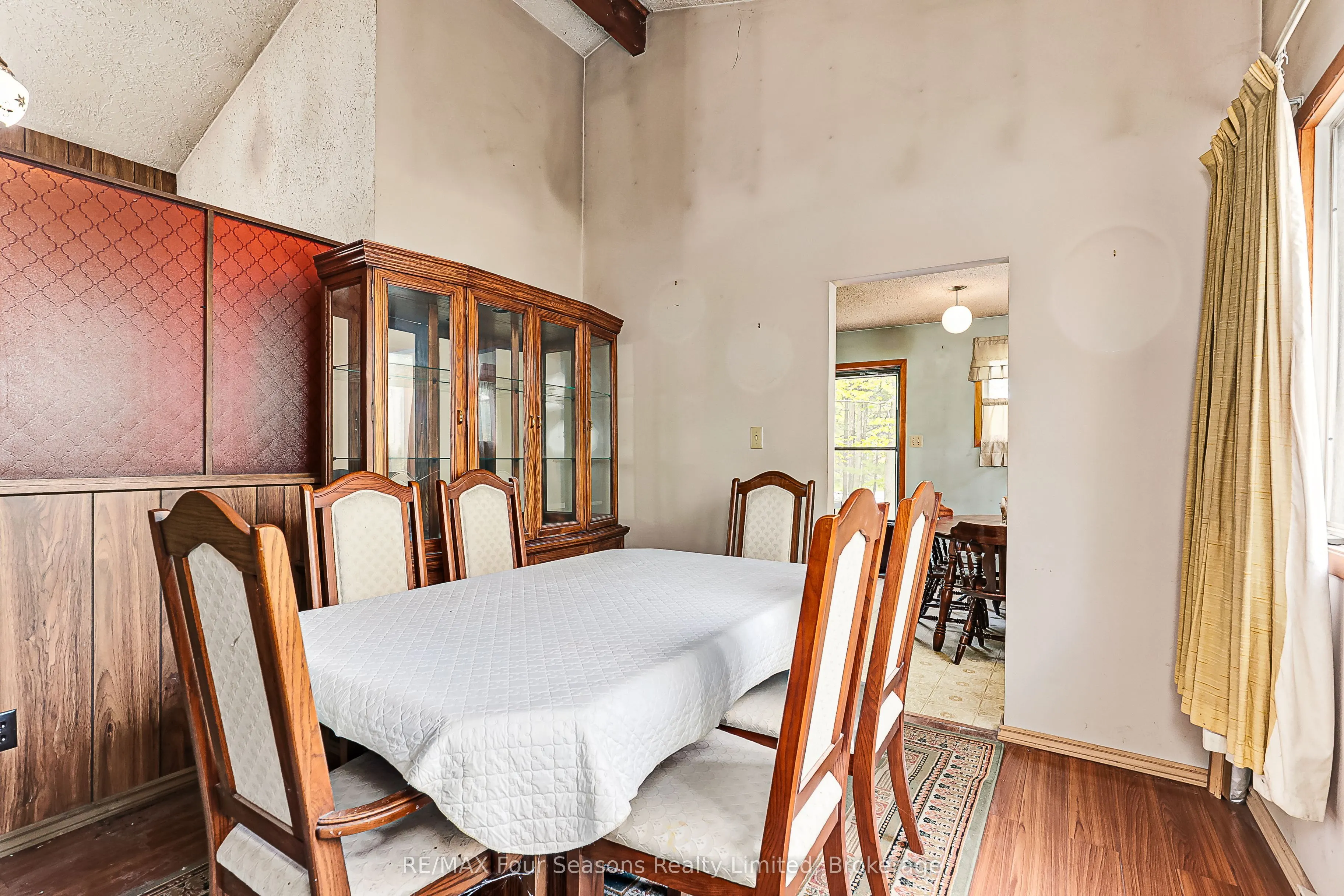 828 Oxbow Park Drive