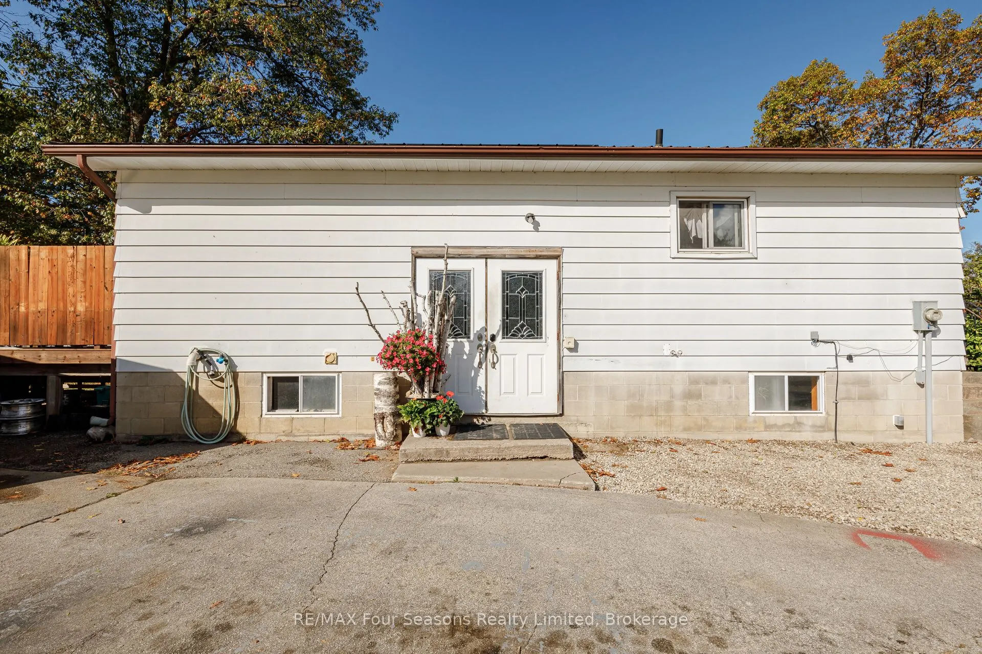 24 Indianola Crescent