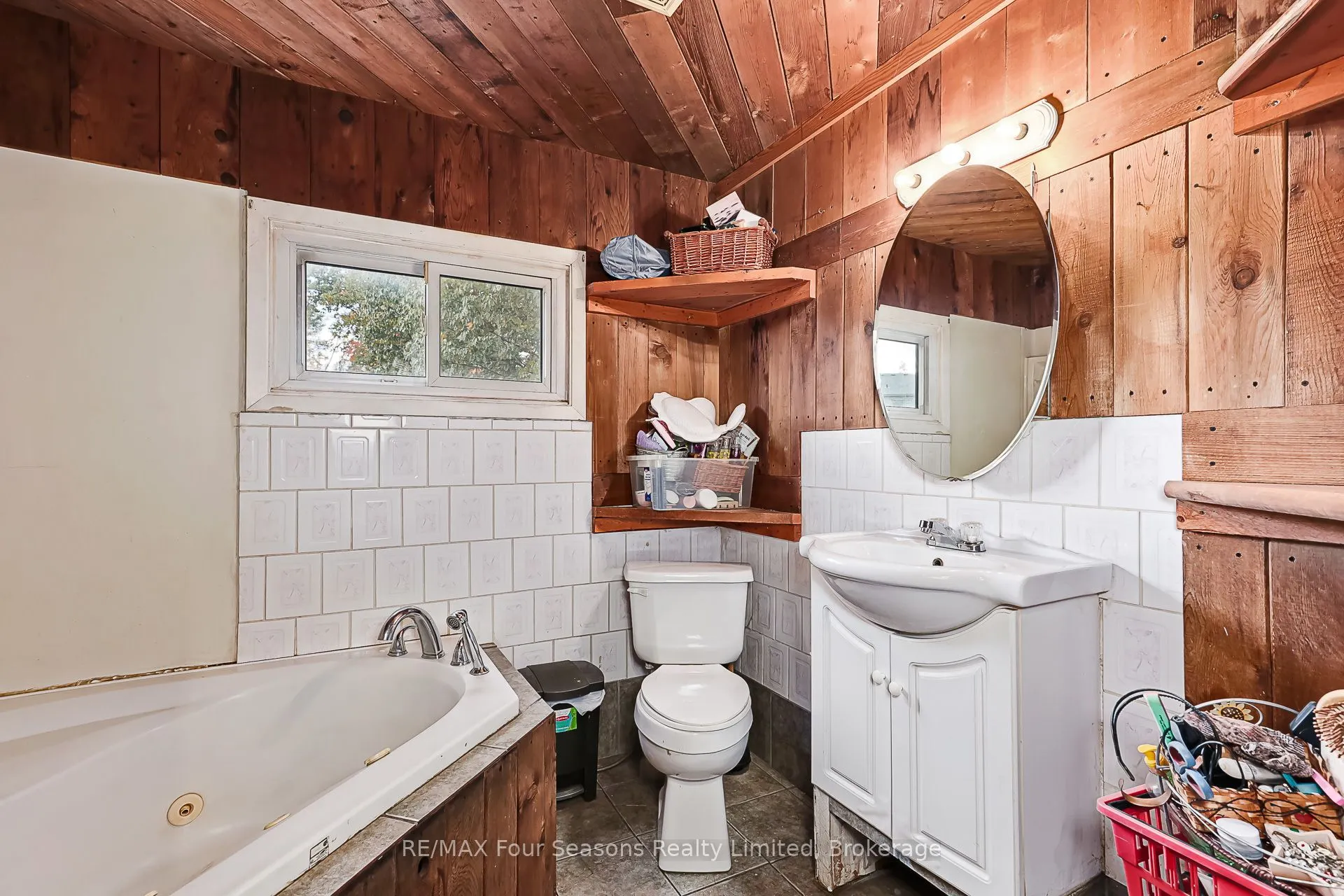 24 Indianola Crescent