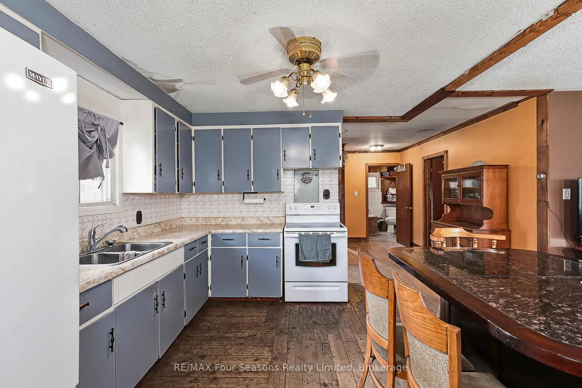 24 Indianola Crescent