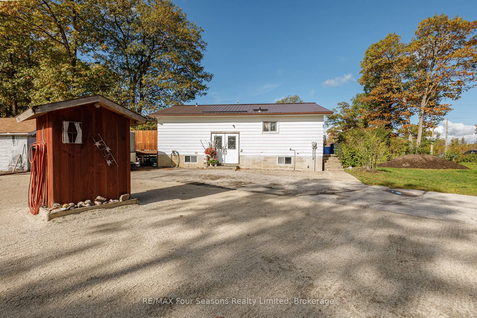 24 Indianola Crescent