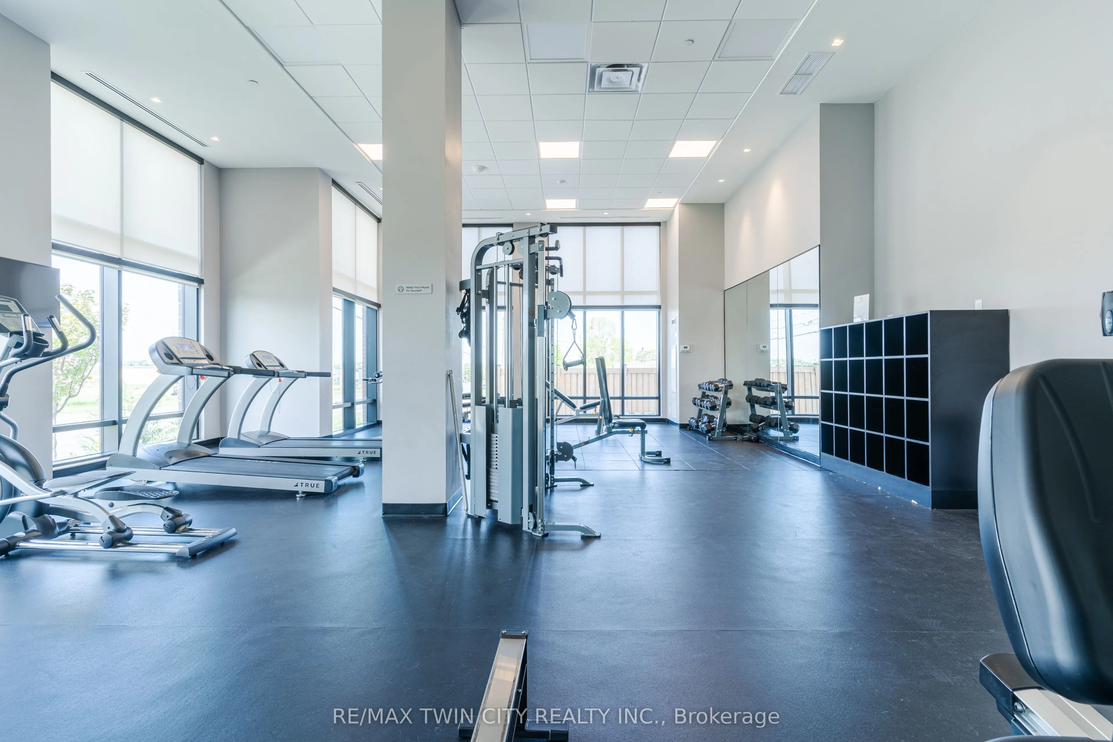 681 Yonge Street, #409