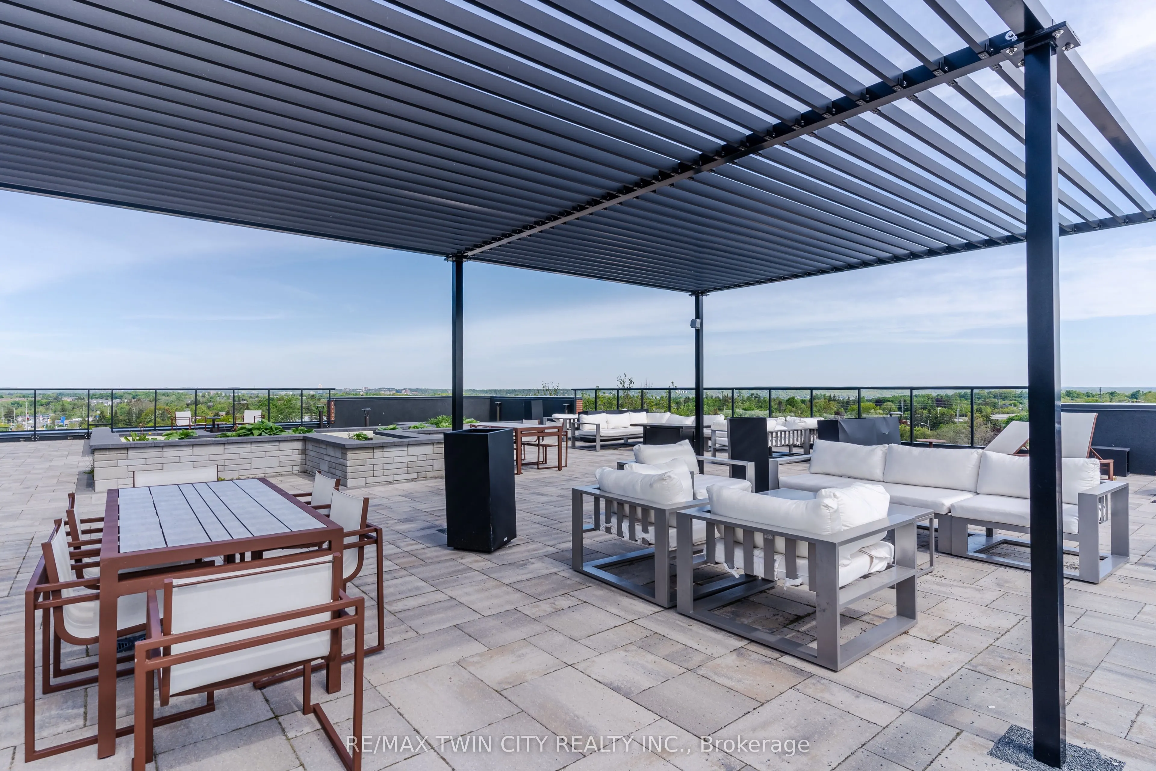 681 Yonge Street, #409