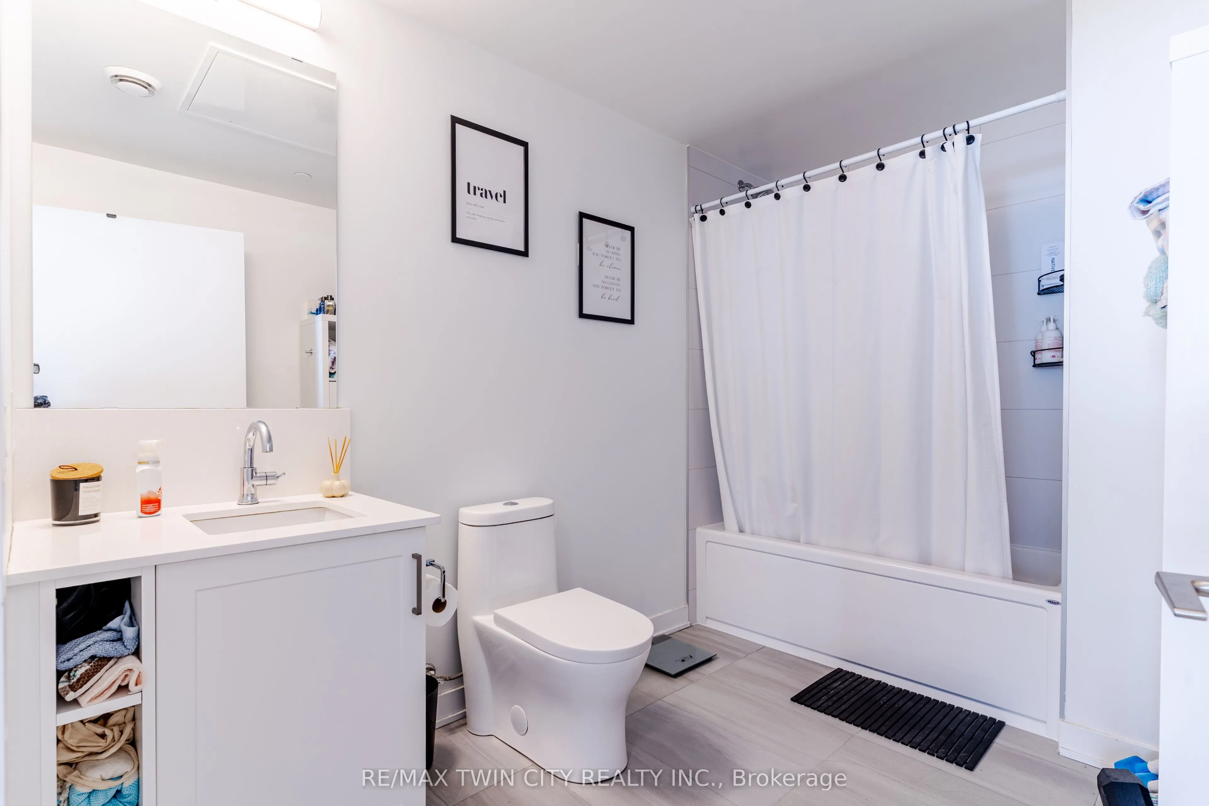 681 Yonge Street, #409