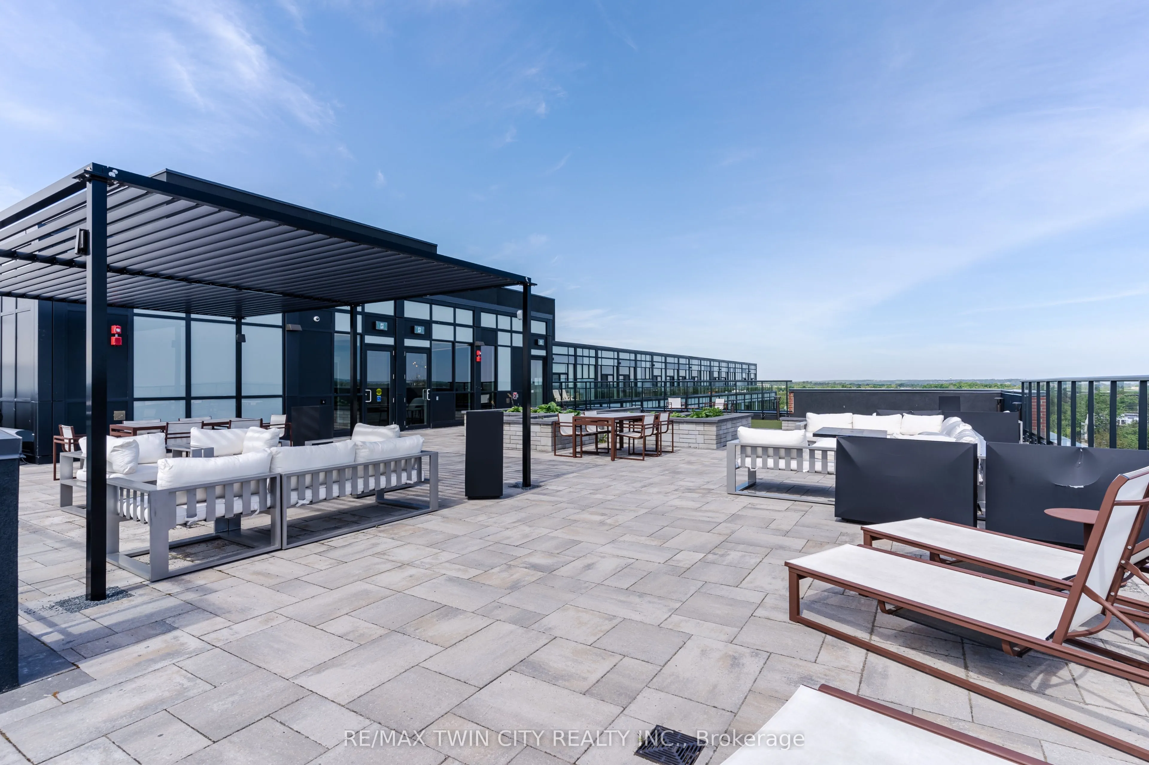 681 Yonge Street, #409