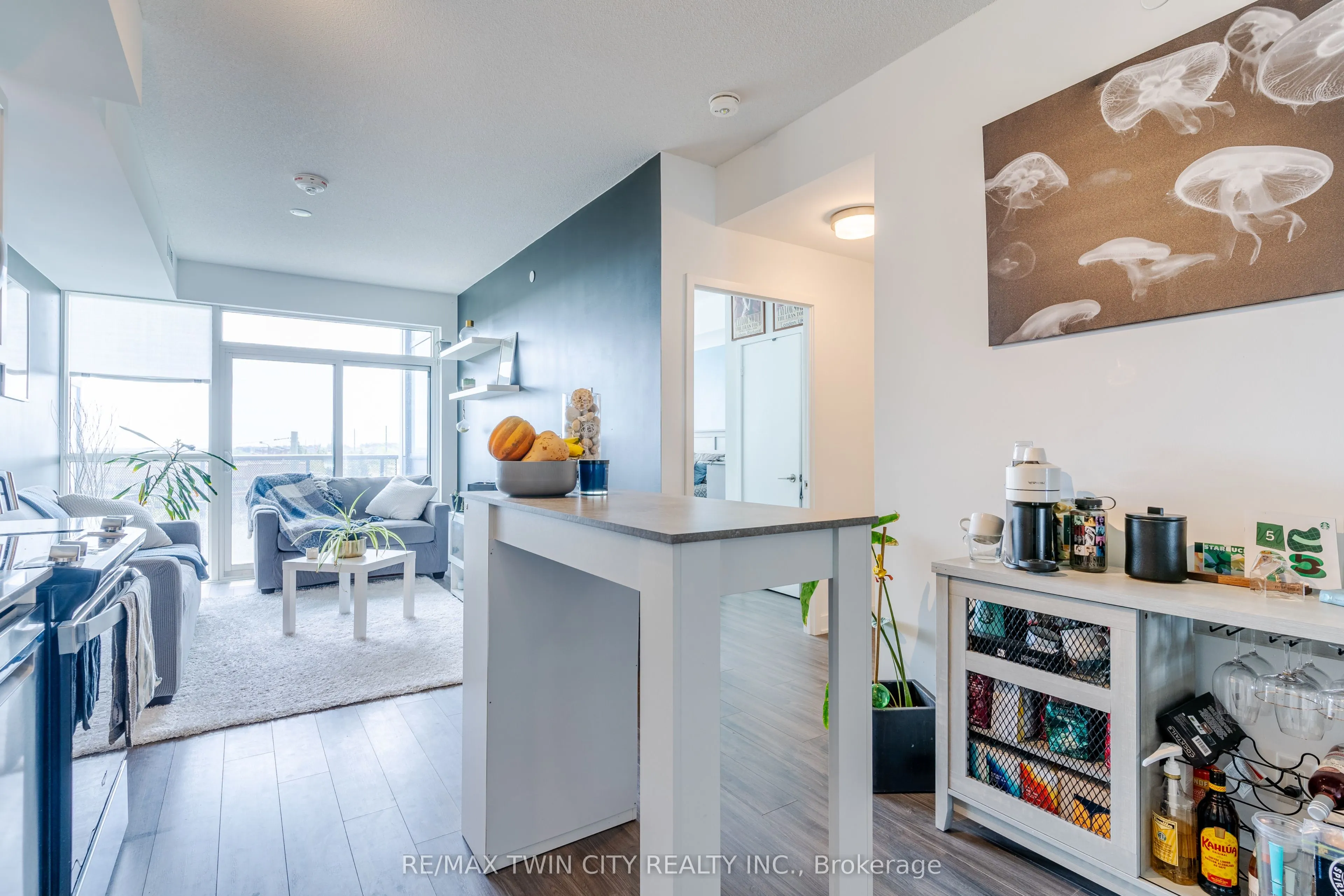 681 Yonge Street, #409