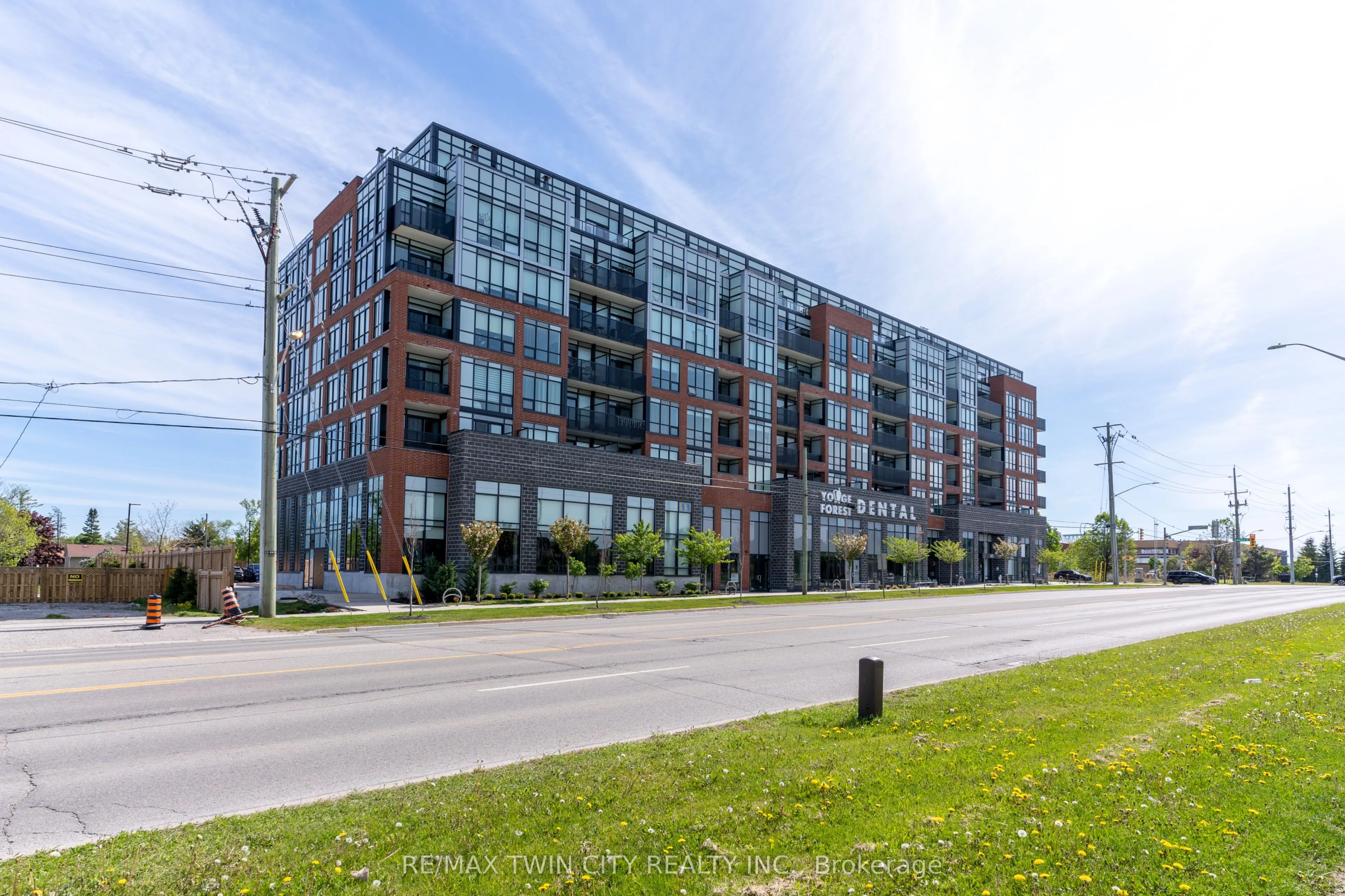 681 Yonge Street, #409