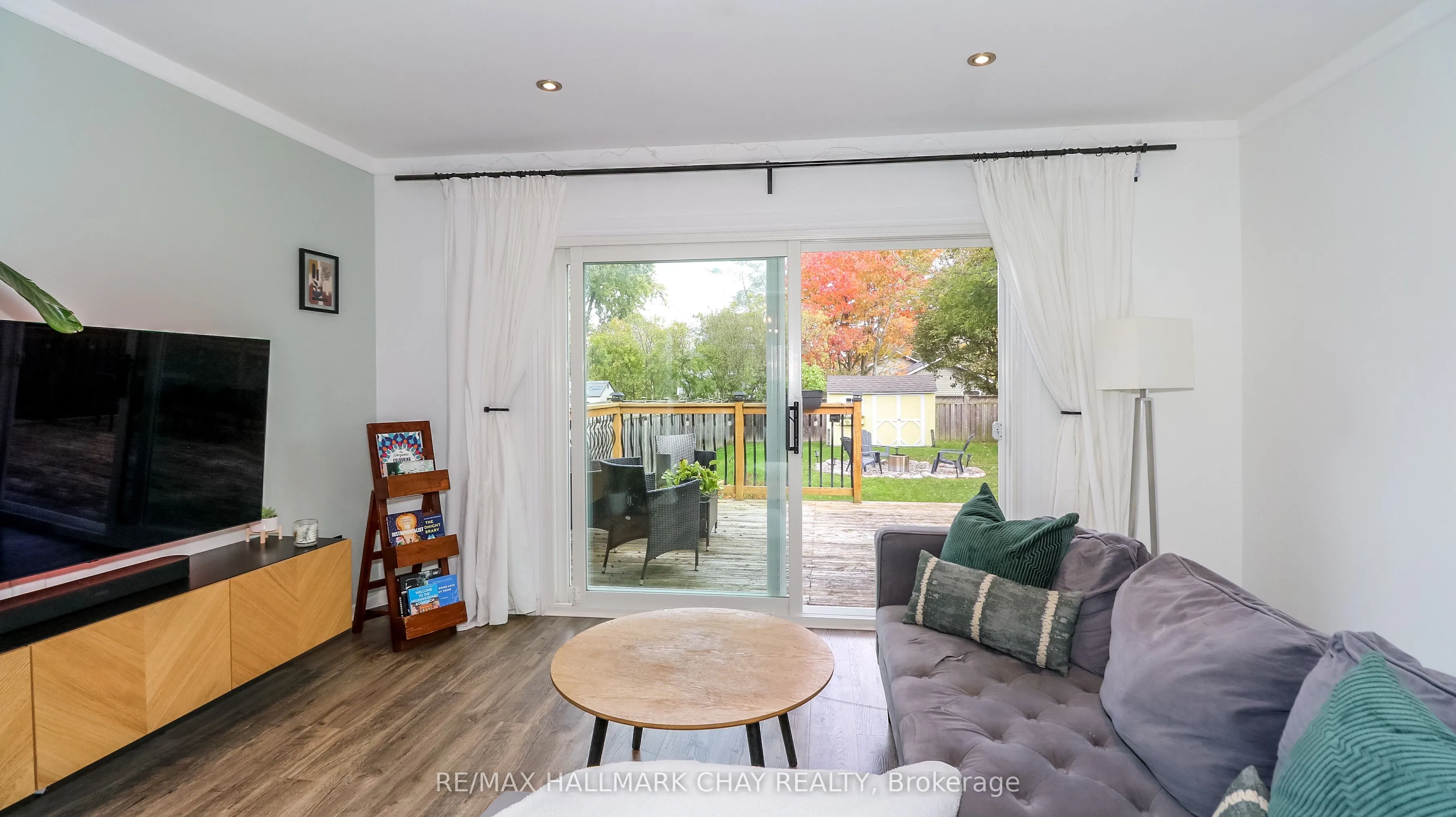 75 Elizabeth Street W