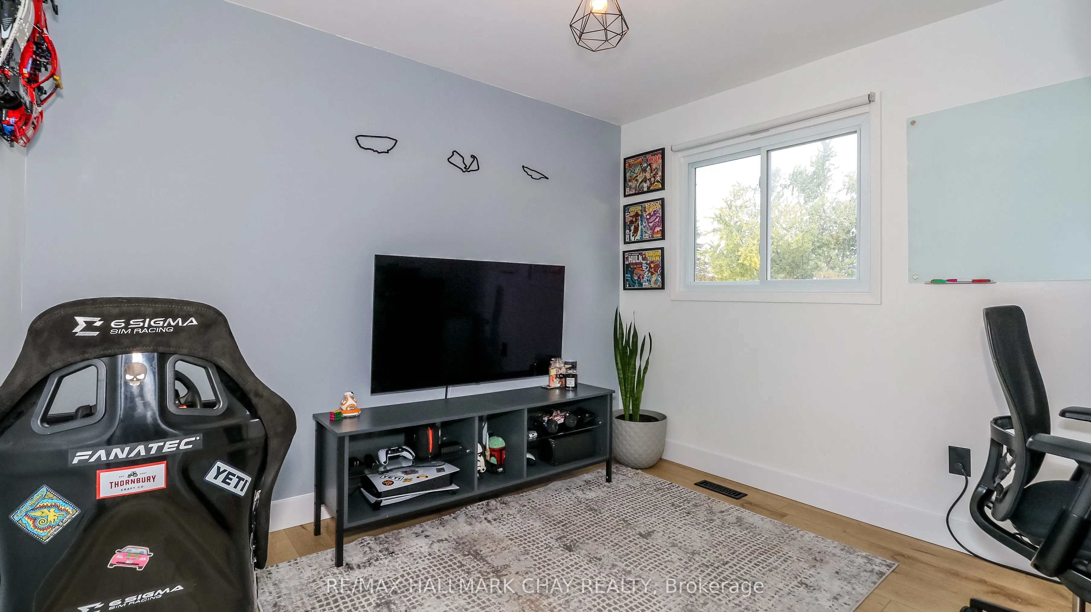 75 Elizabeth Street W