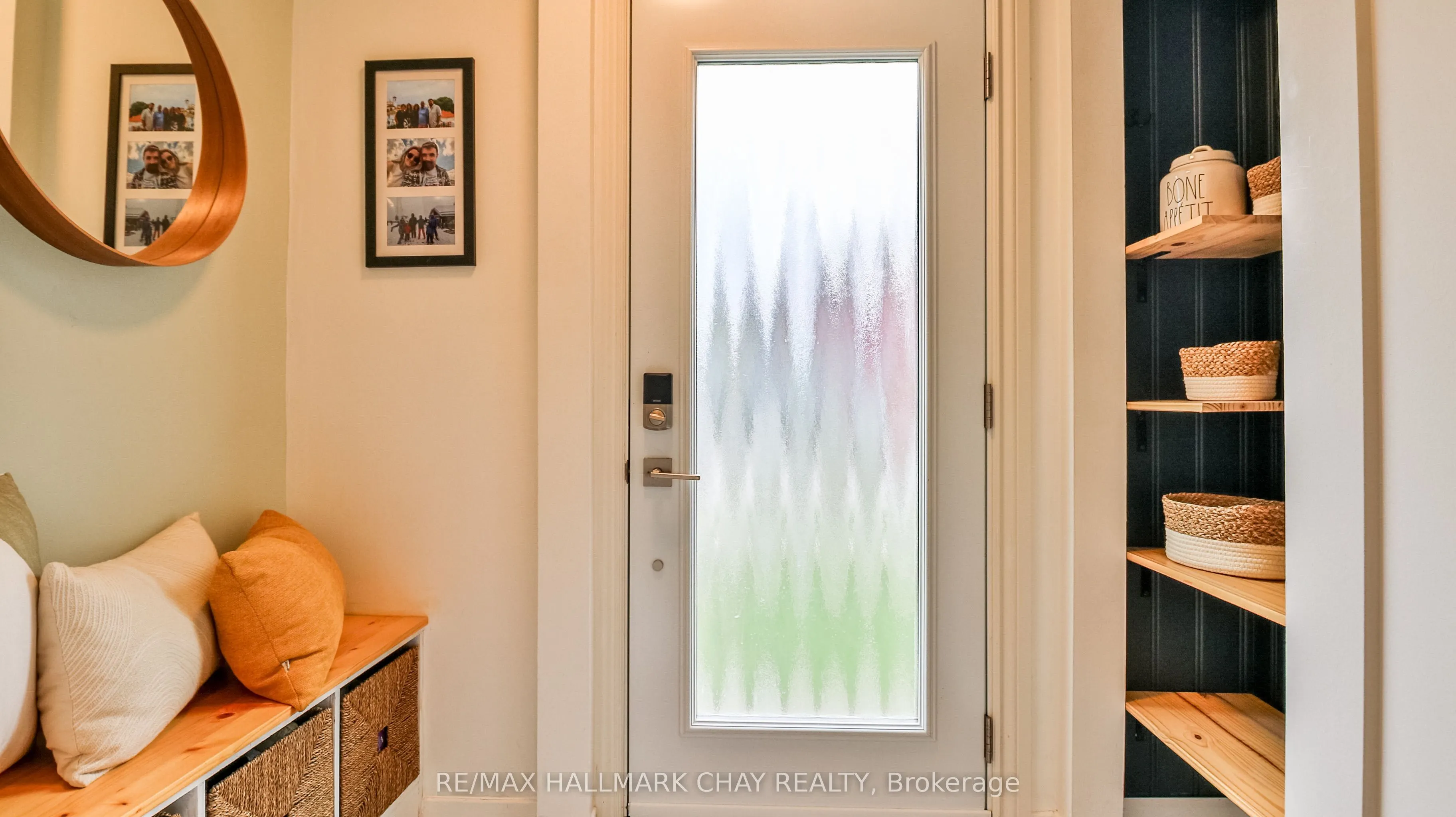 75 Elizabeth Street W