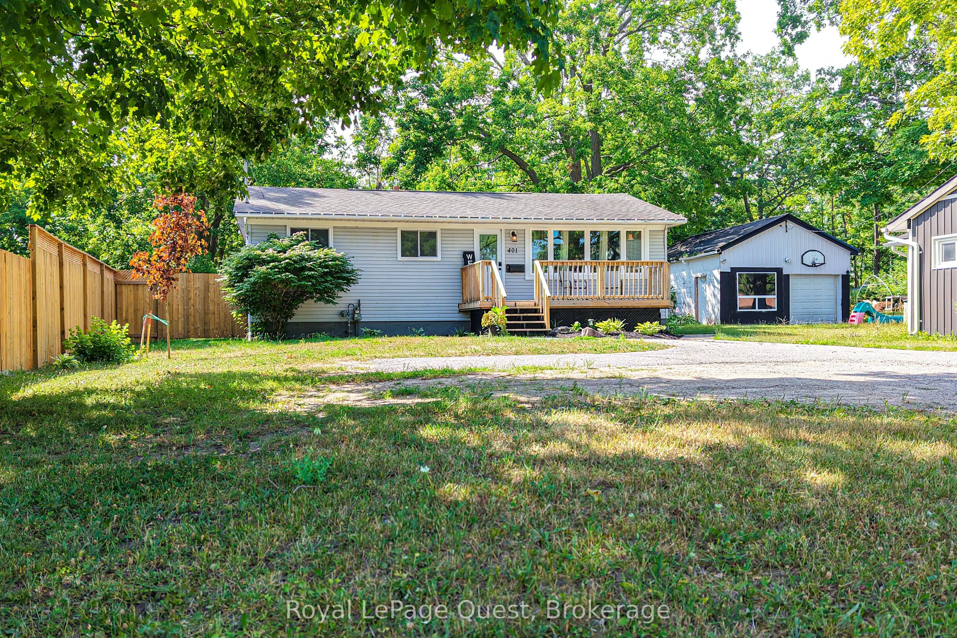 401 Mississaga Street W