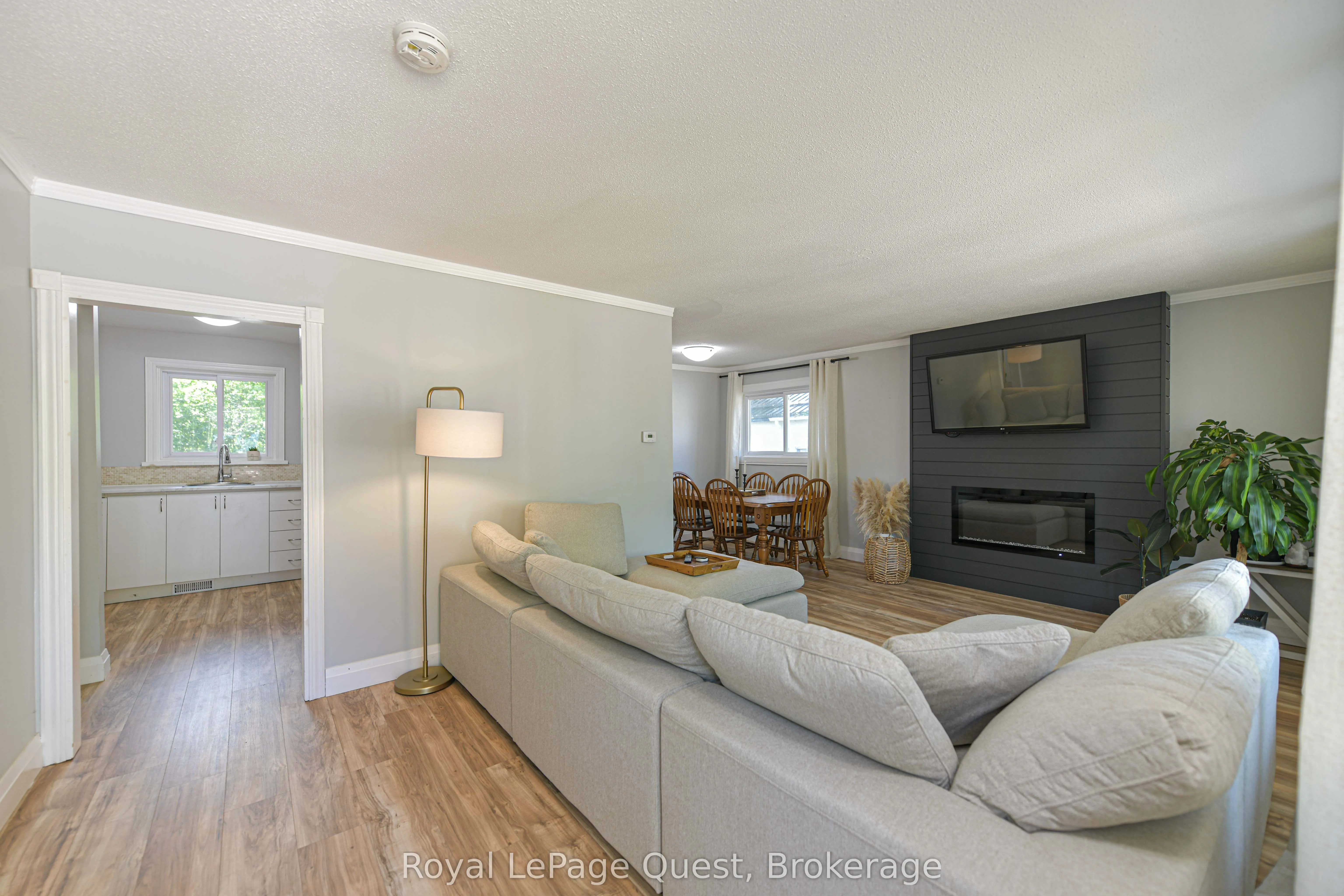 401 Mississaga Street W