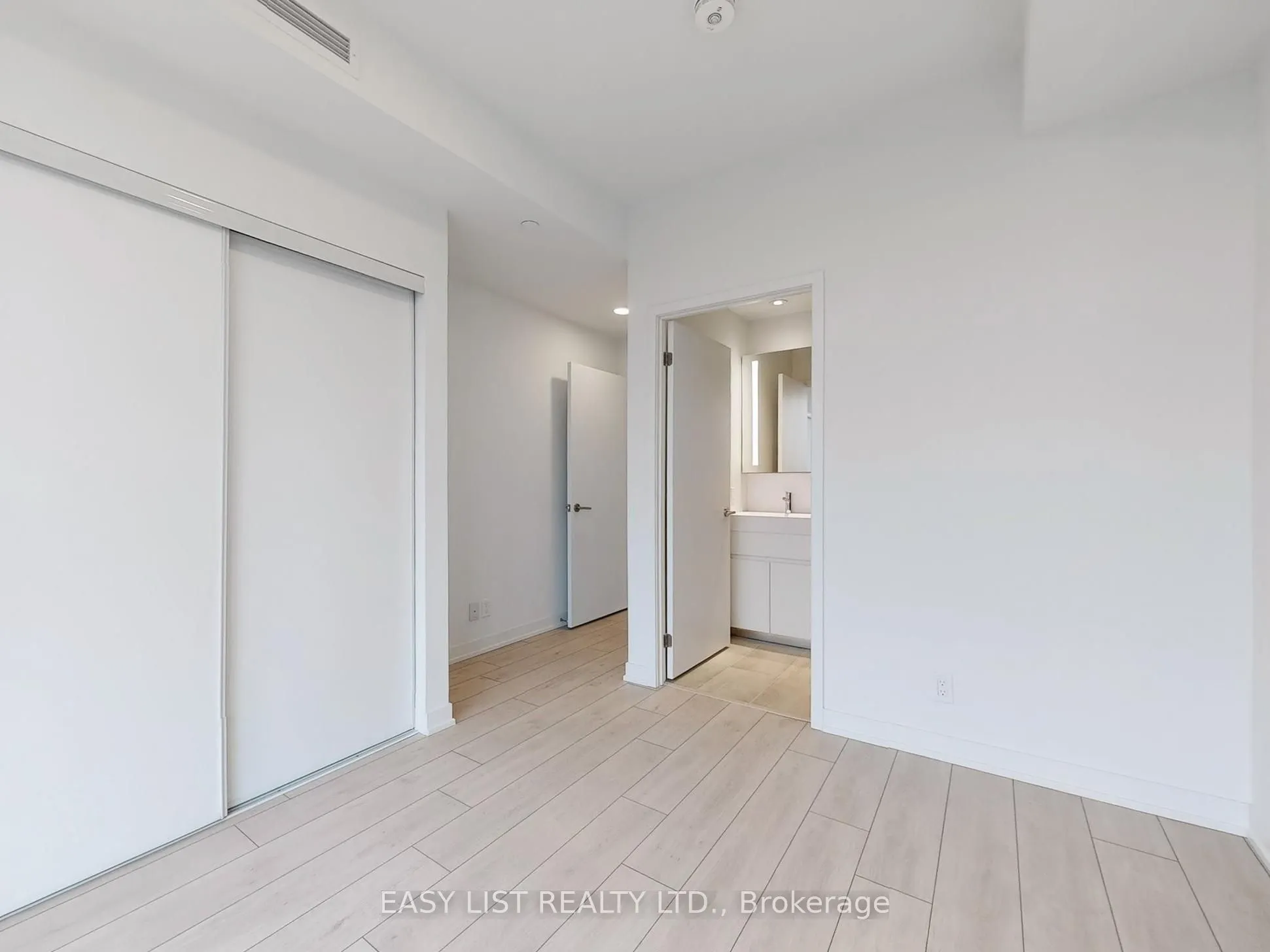 39 Mary Street, #2008