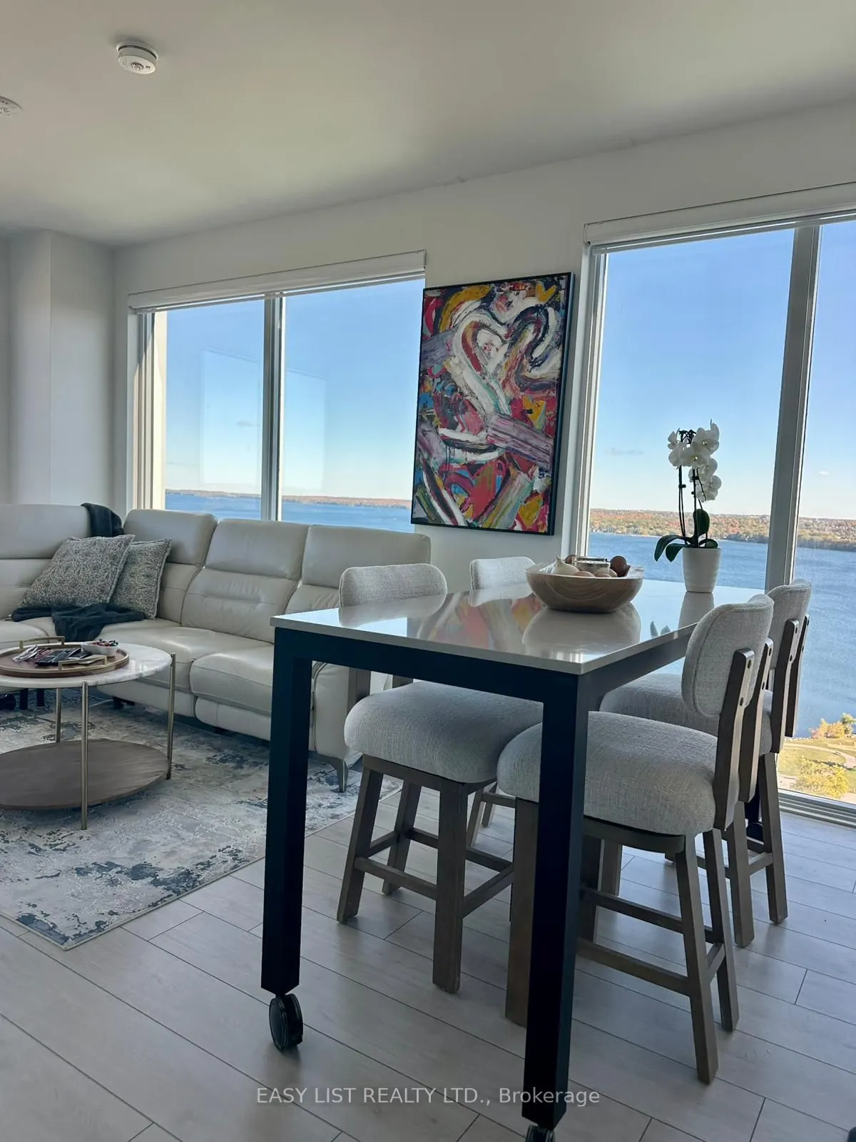 39 Mary Street, #2008