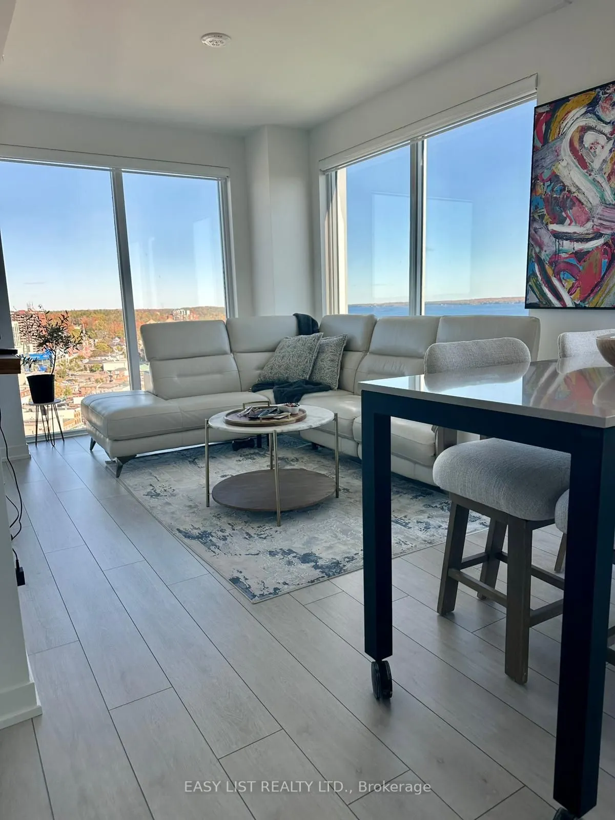 39 Mary Street, #2008