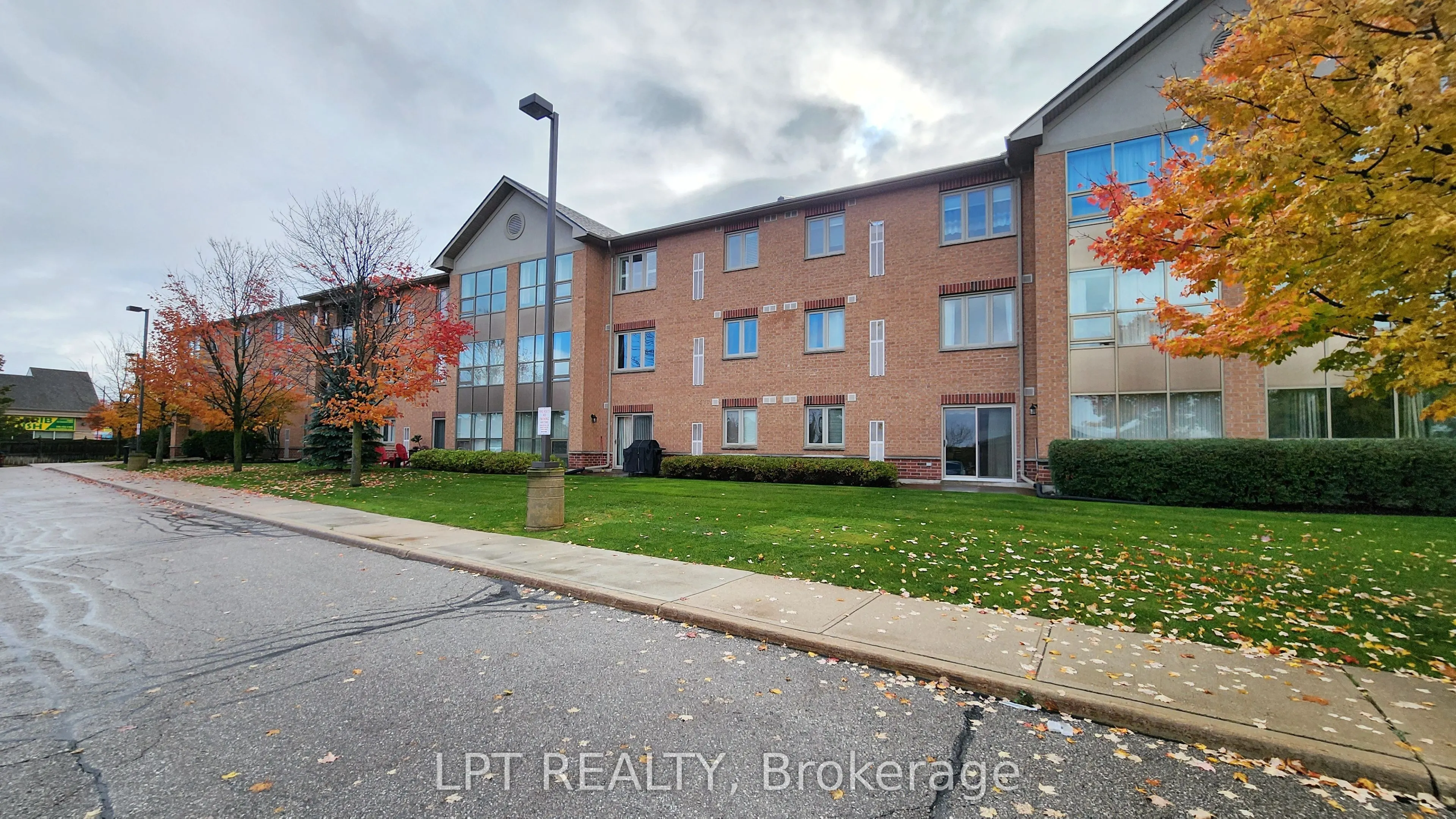 500 Mapleview Drive W, #110