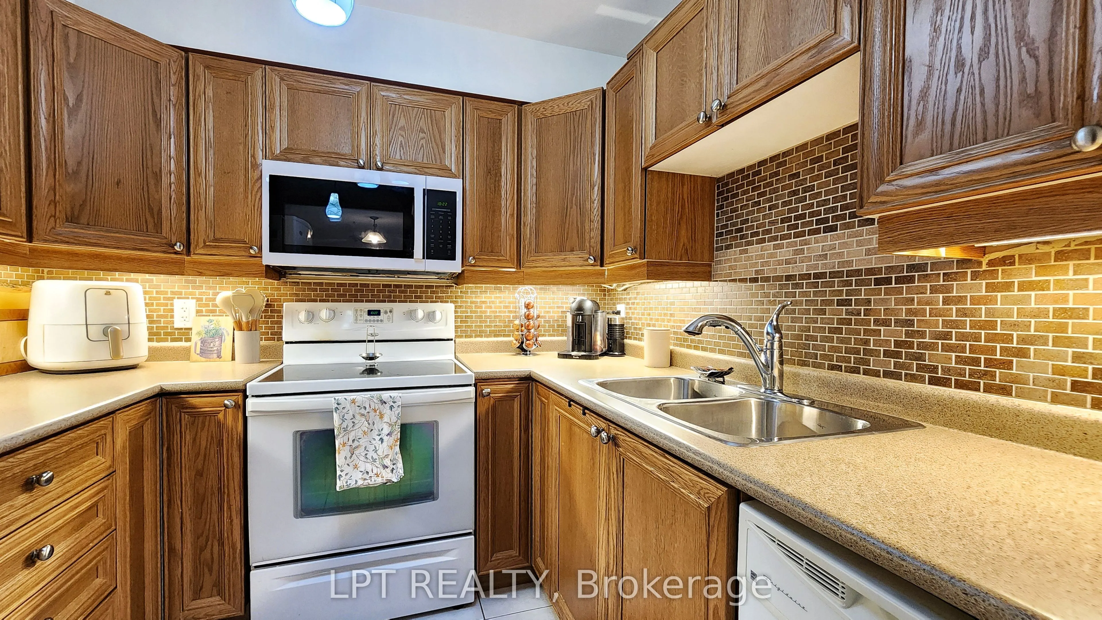 500 Mapleview Drive W, #110