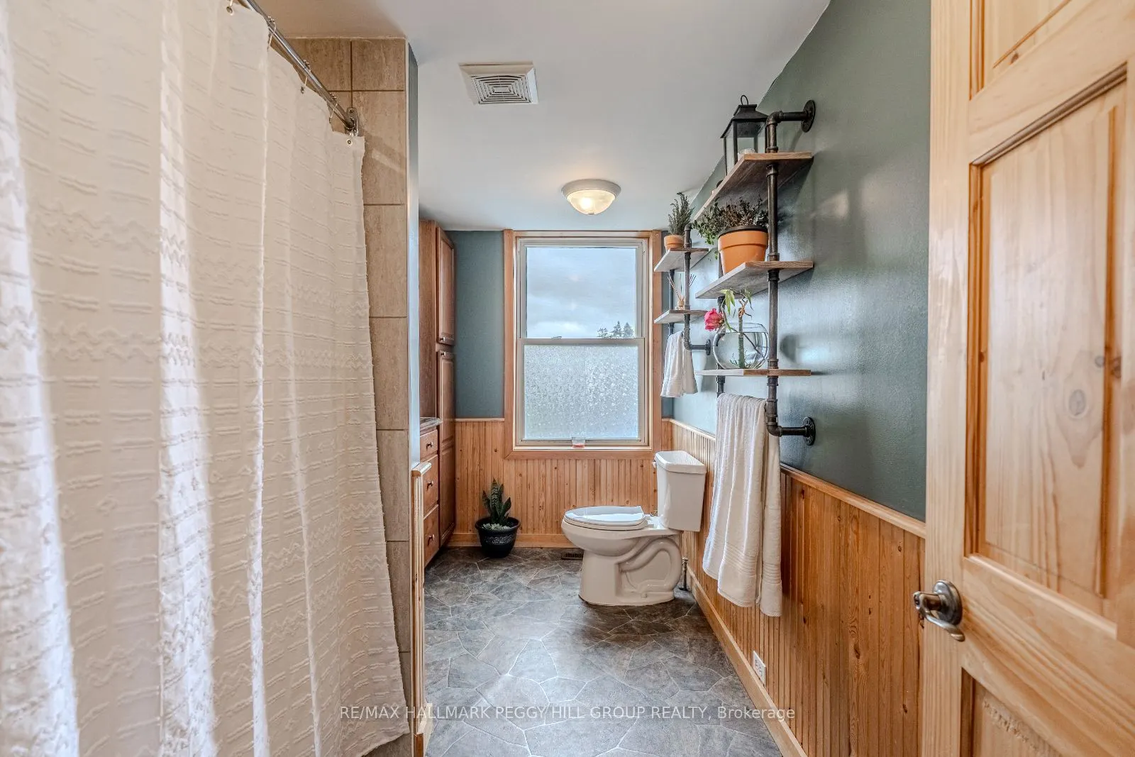 1601 Penetanguishene Road