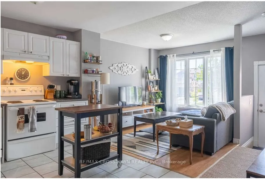 34 Willow Drive, #Main