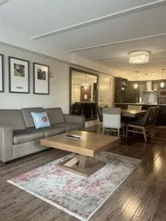 9 Harbour Street, #5117-5119